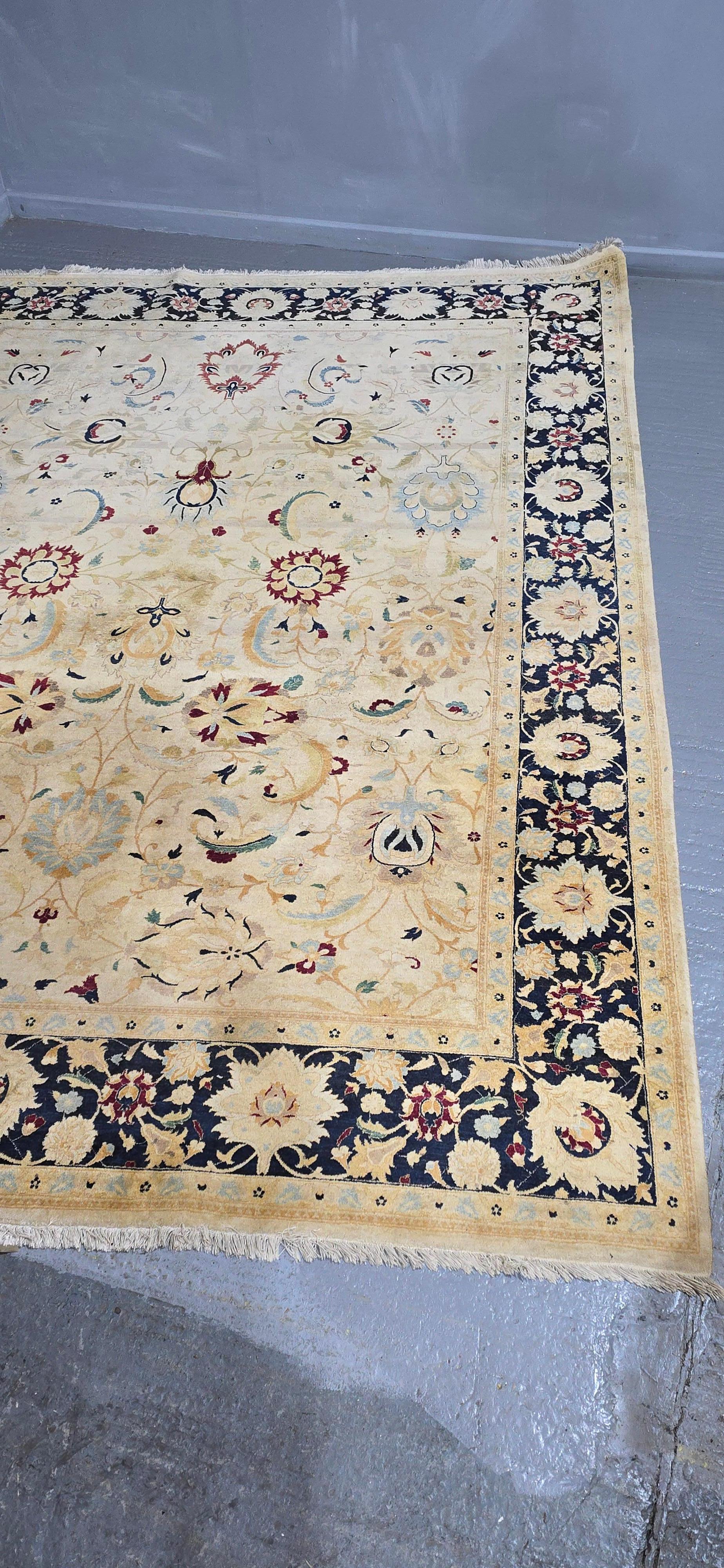 Tappeto pakistano grande e di buona qualità in vendita 1