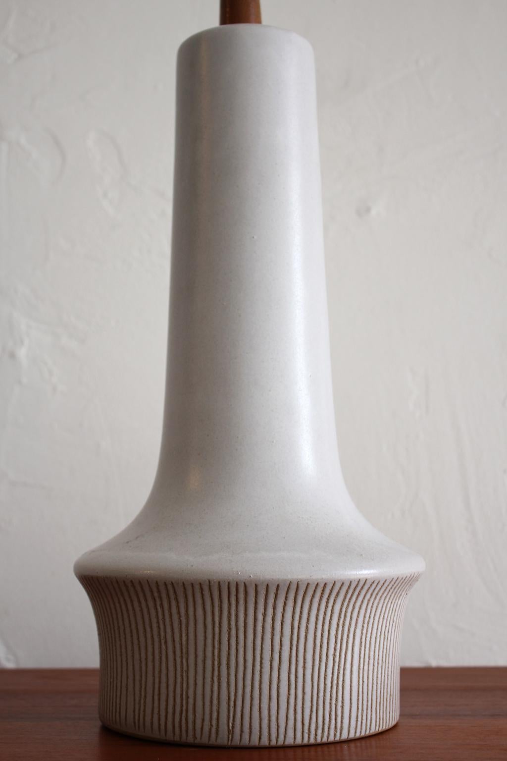 Large Gordon & Jane Martz Studio Tall Ceramic Table Lamp with Original Shade 2