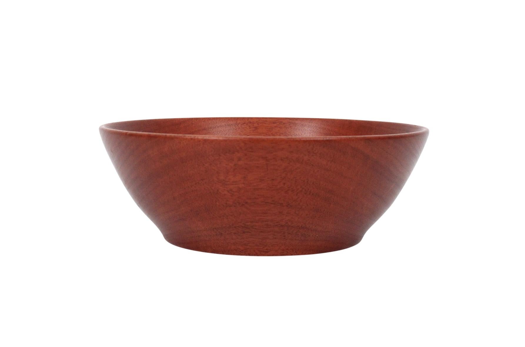 Large turned wood salad bowl by noted New Hampshire craftsman Gordon Keeler. Keeler widely exhibited his turned wood bowls in New England for many decades. Signed with Keelers mark to underside.
