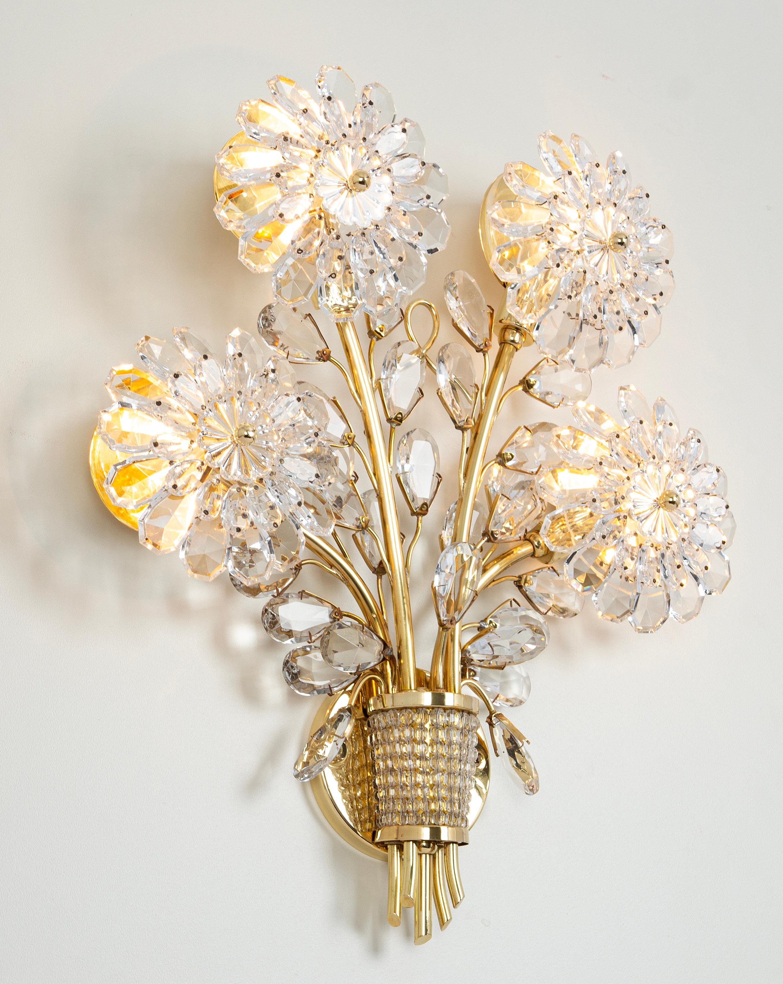 Mid-Century Modern Grande applique à fleurs en verre doré et cristal Bagues, Palwa, 1970 en vente