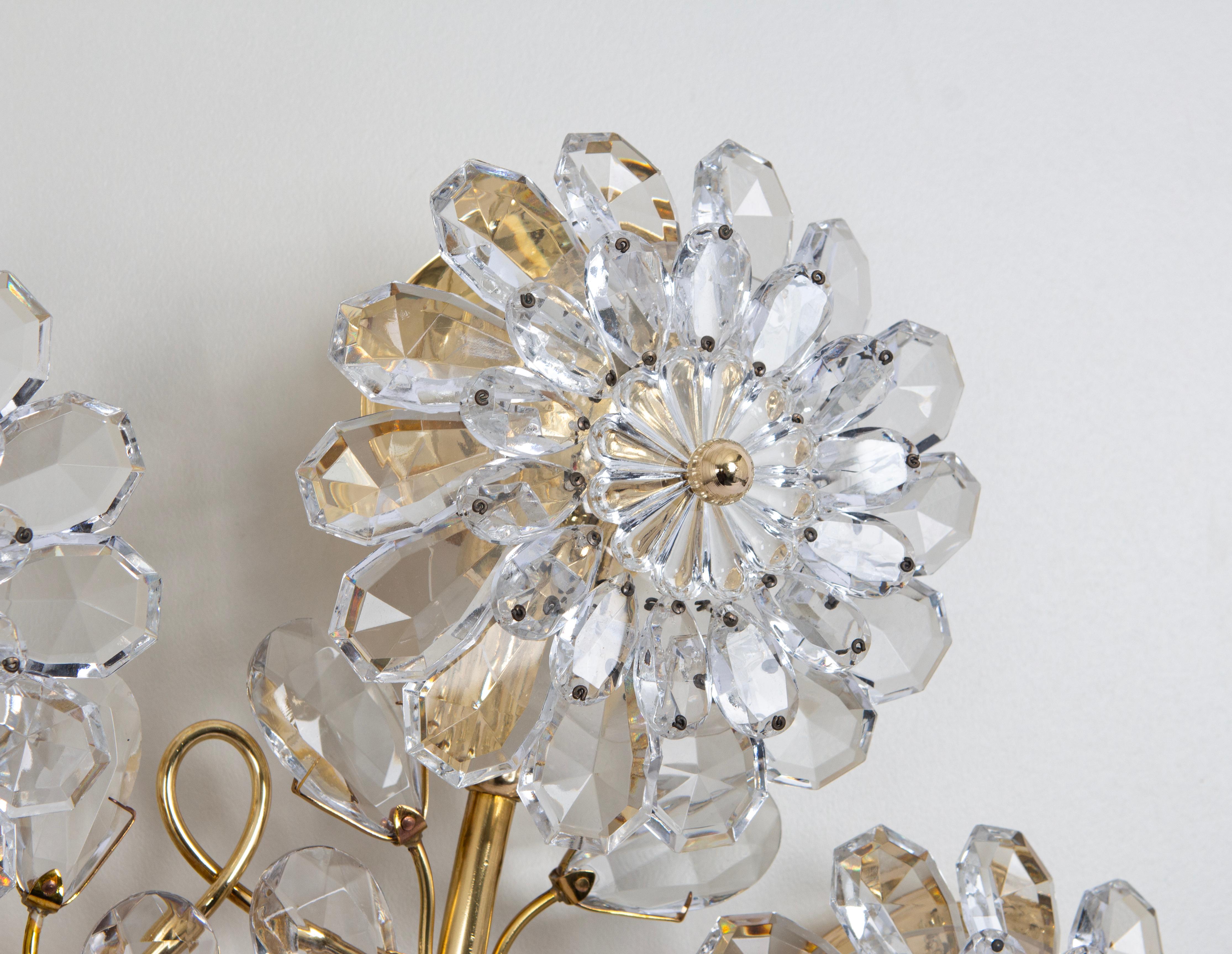 Laiton Grande applique à fleurs en verre doré et cristal Bagues, Palwa, 1970 en vente