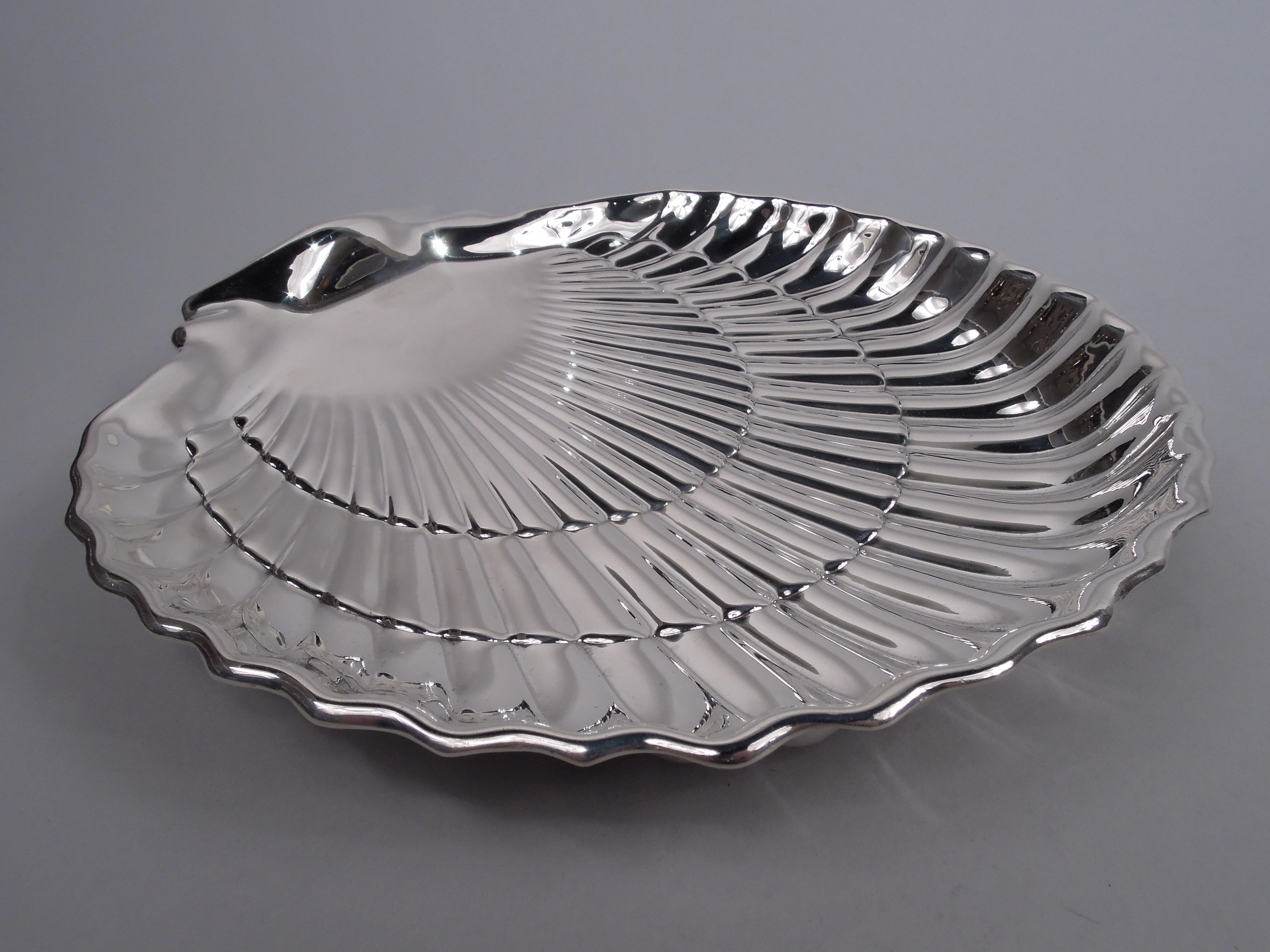 Large Gorham Modern Classical Sterling Silver Scallop Shell Dish, 1947 For Sale 1