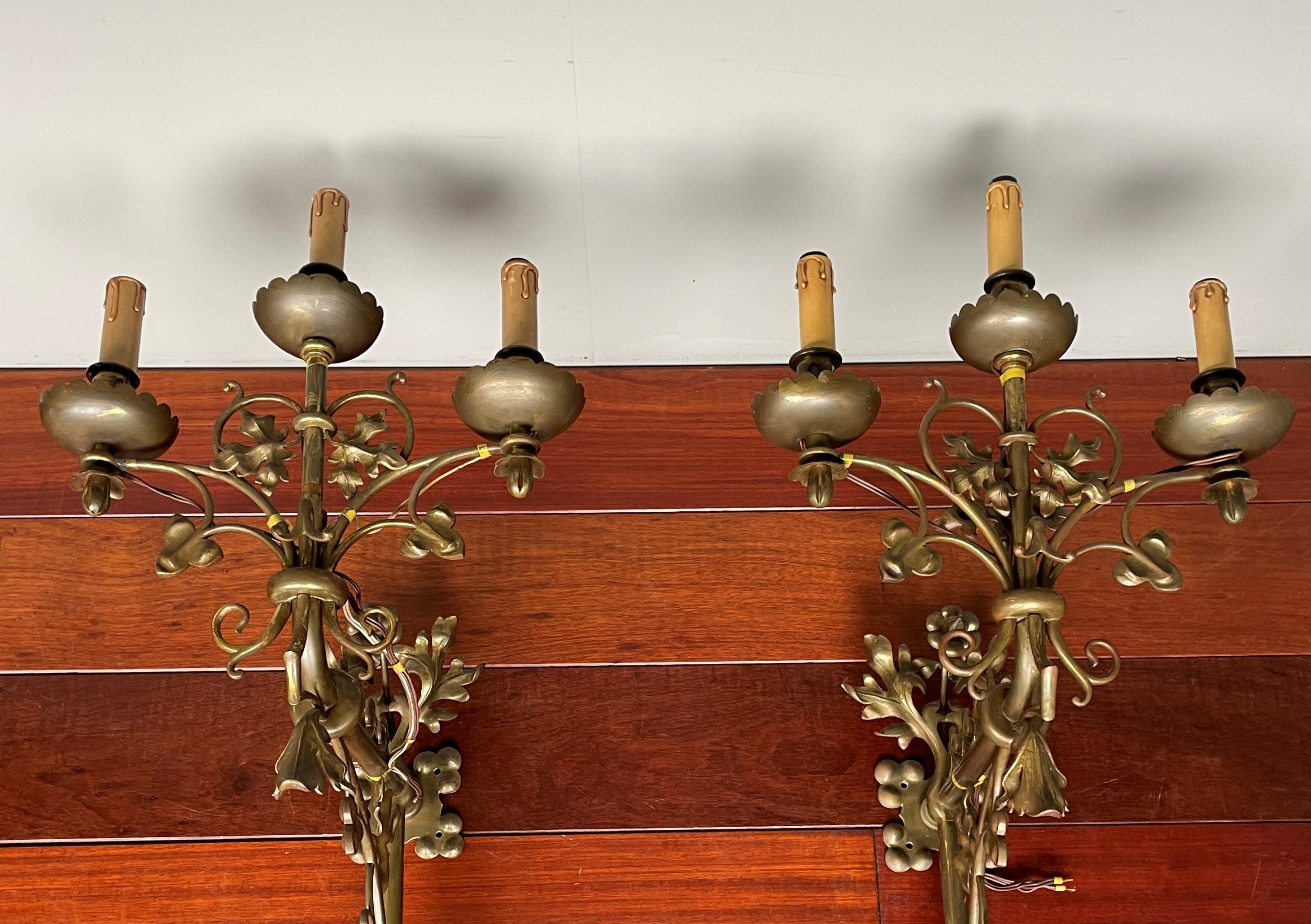 Large Gothic Revival Bronze Candelabra Wall Sconces / Candle Sconce w. Gargoyles In Good Condition For Sale In Lisse, NL