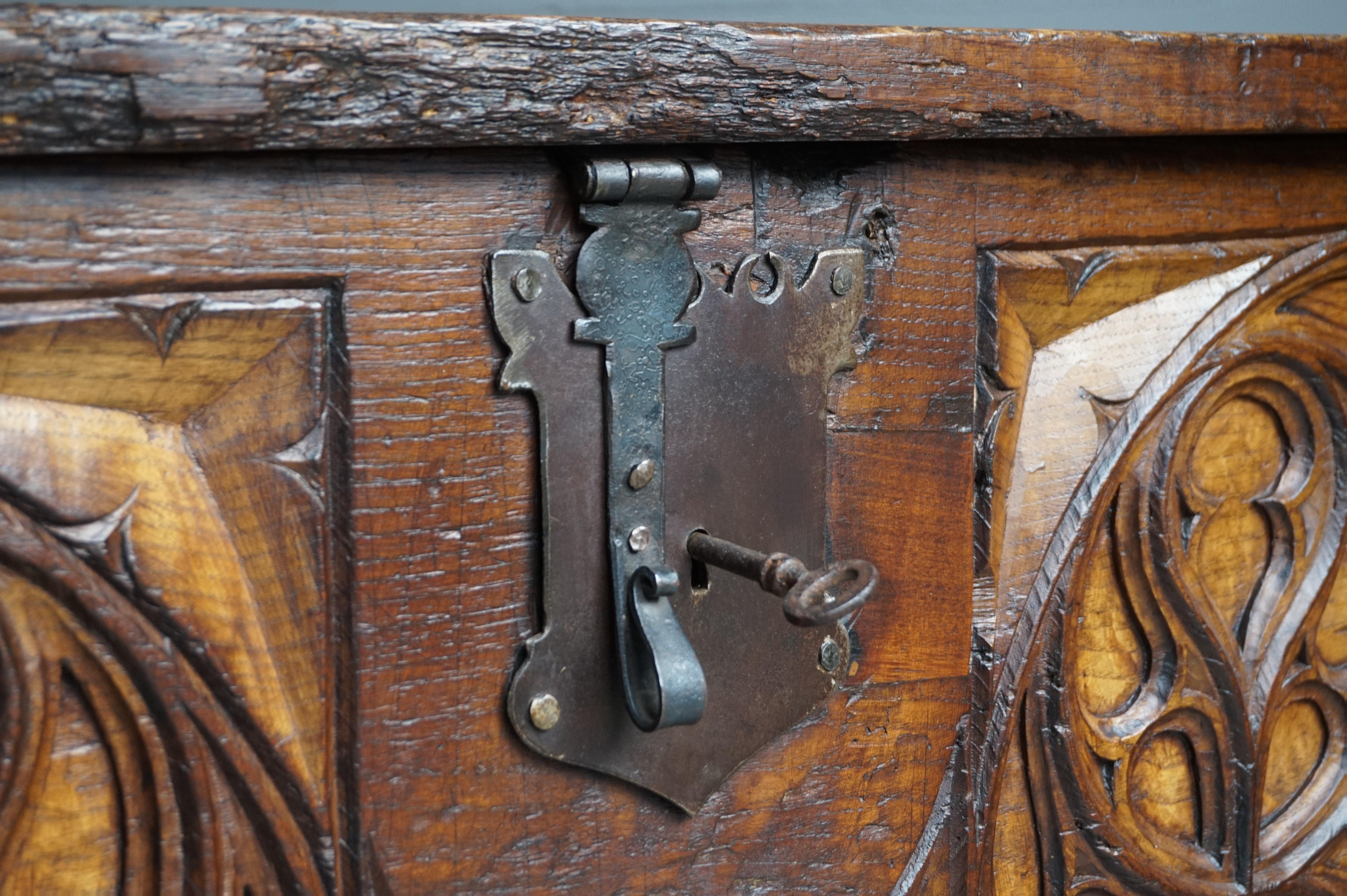 Large Gothic Revival Hand Carved Elm Blanket Chest w. Perfect Working Lock & Key 10