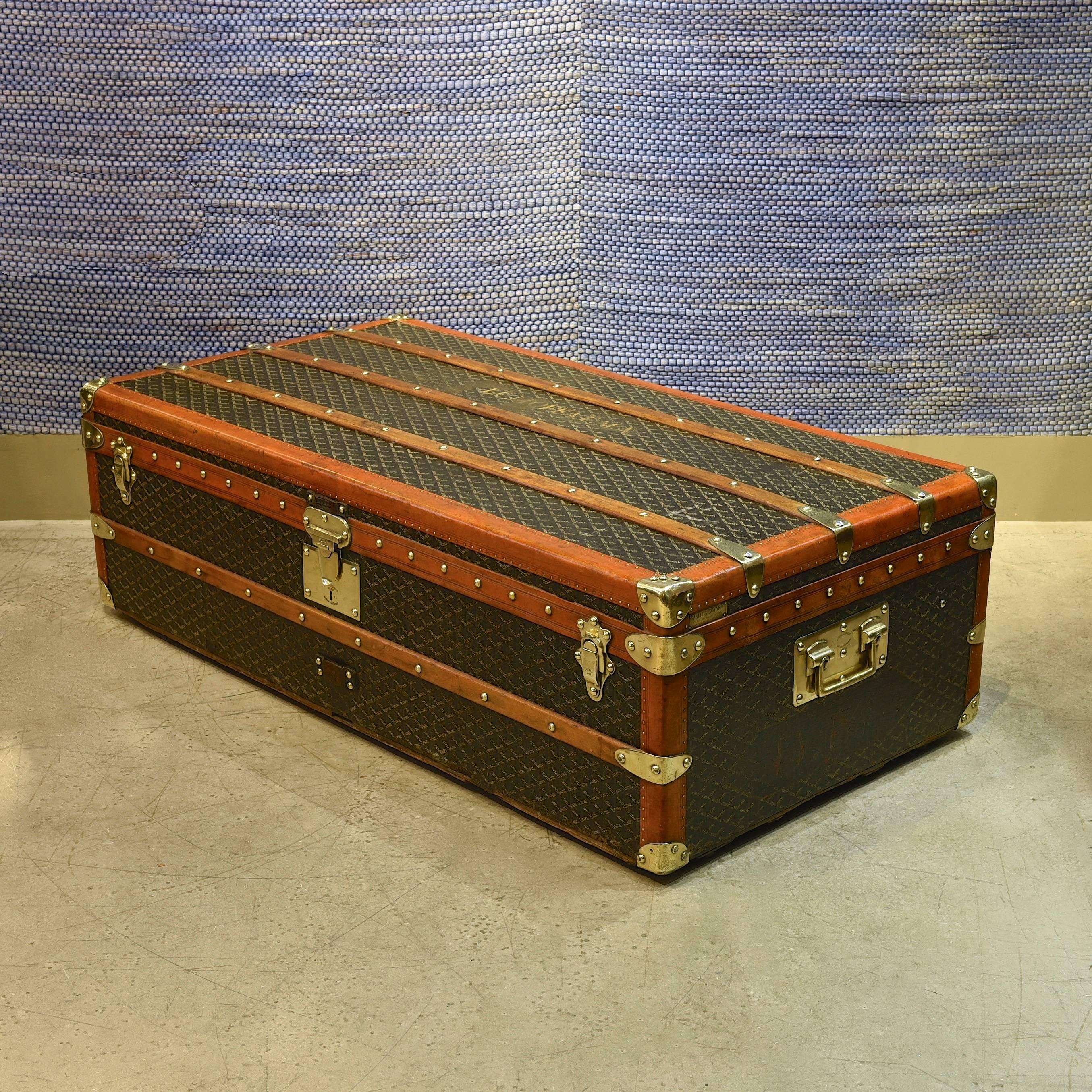 A fine Goyard cabin trunk with brass handles, circa 1920. The interior of the trunk has been re-lined to match what was there originally.

Dimensions: 112 cm/44 inches x 57 cm/22½ inches x 35 cm/13¾ inches

This trunk has an interesting