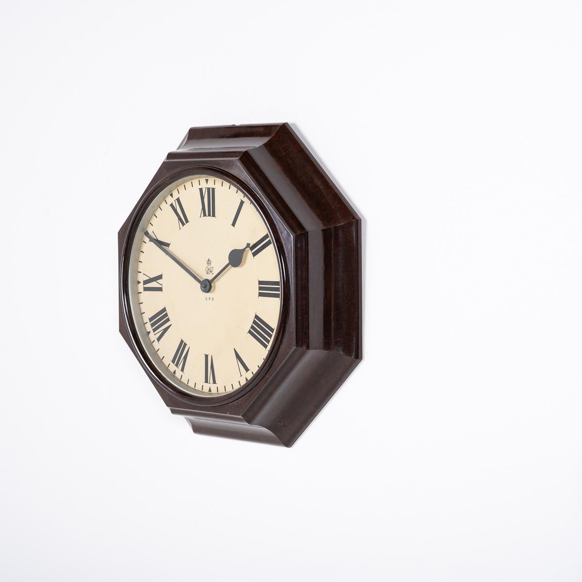 Large G.P.O Octagonal Bakelite Case Wall Clock By Gents Of Leicester In Good Condition In Nottingham, GB
