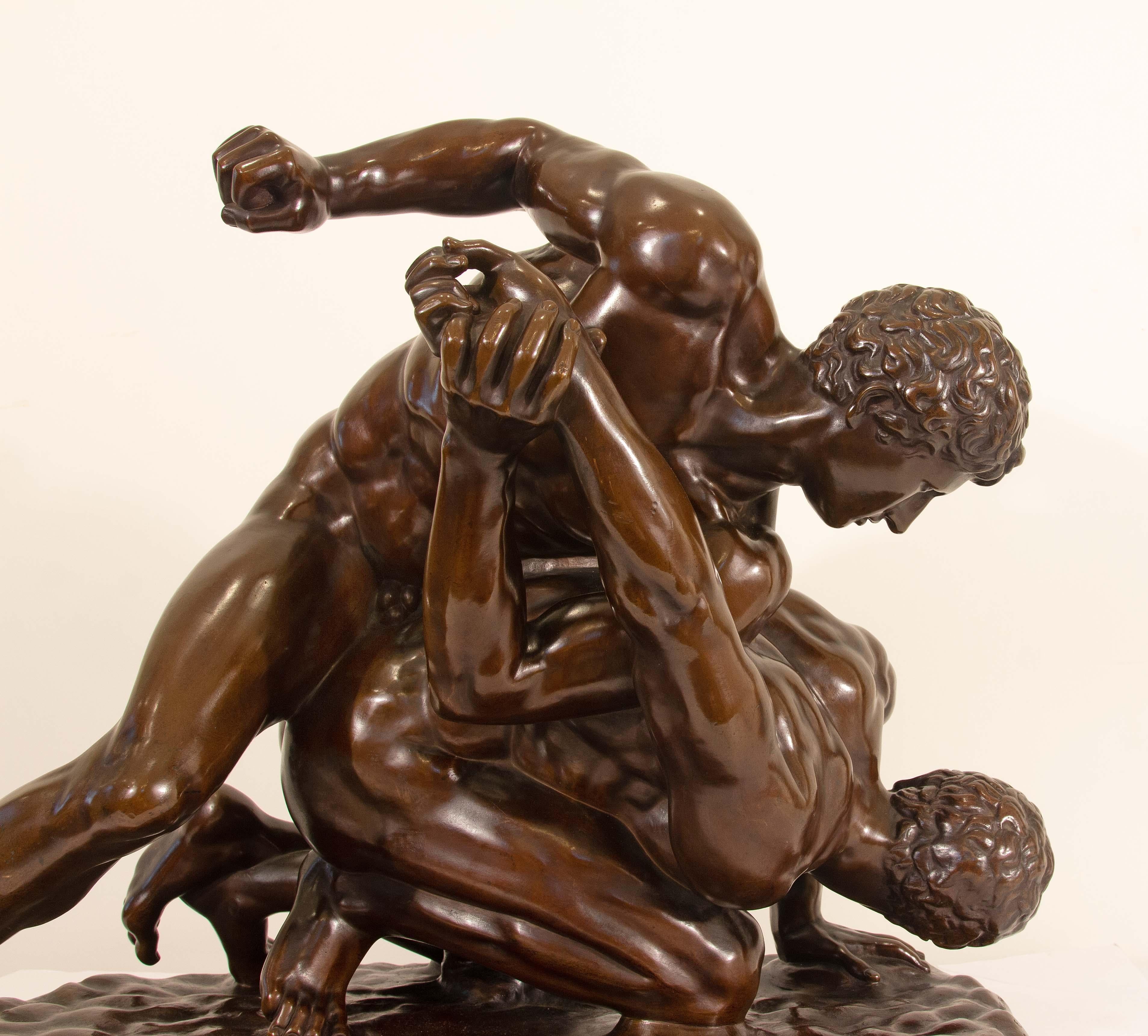 Grande sculpture Grand Tour en bronze - Lutteurs gréco-romains d'Uffizi  Barbedienne en vente 1