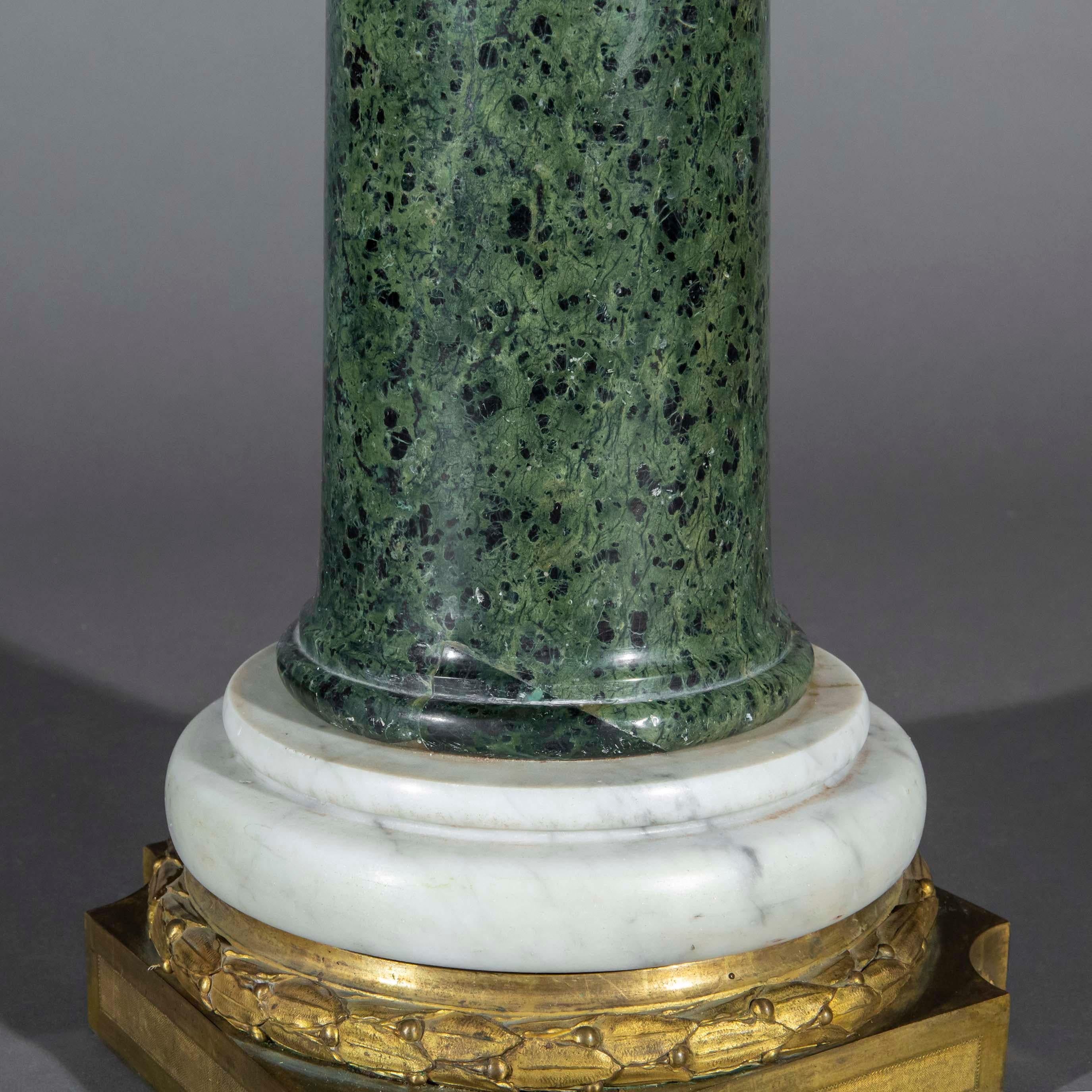 XIXe siècle Grand socle à colonne en marbre Grand Tour en vente