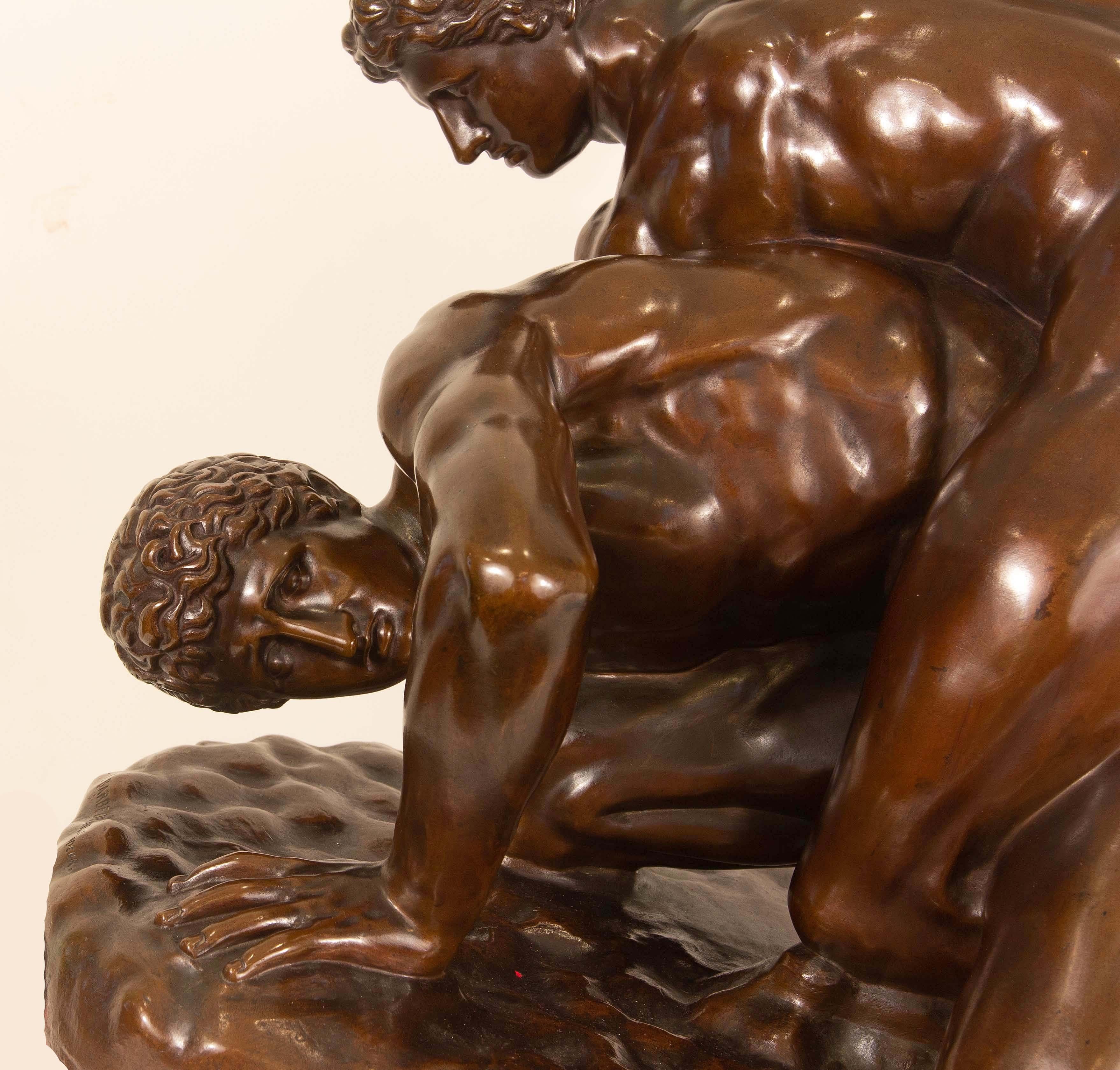italien Grande sculpture Grand Tour en bronze - Lutteurs gréco-romains d'Uffizi  Barbedienne en vente