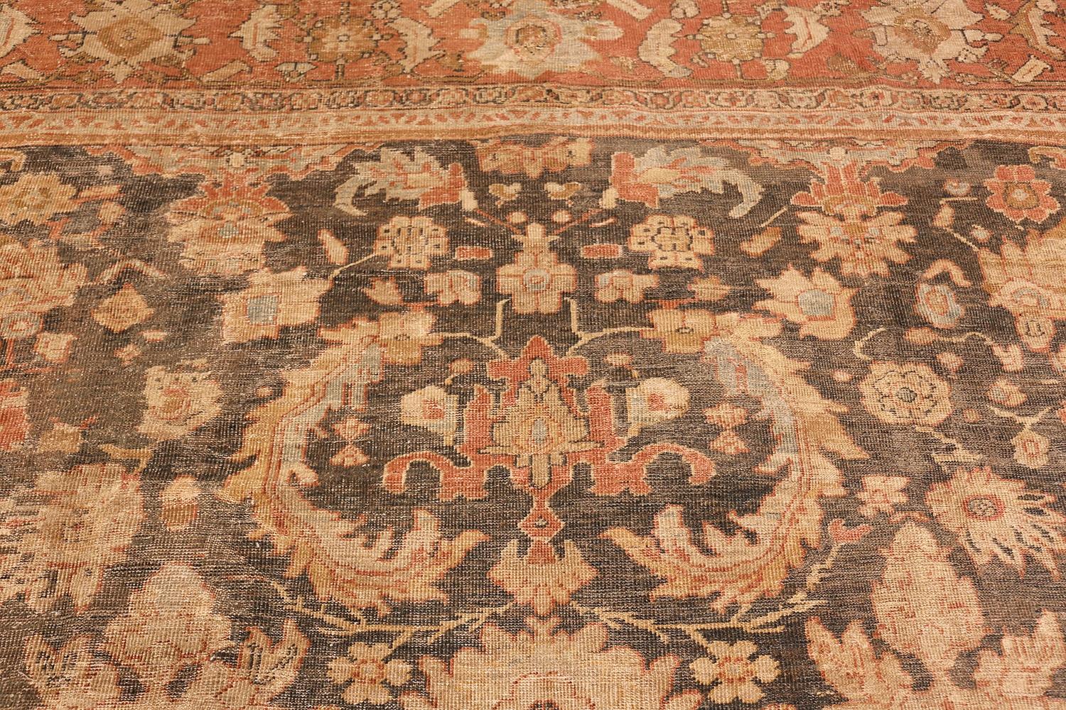 Antique Sultanabad Persian Rug. Size: 10 ft x 17 ft 3 in  For Sale 1