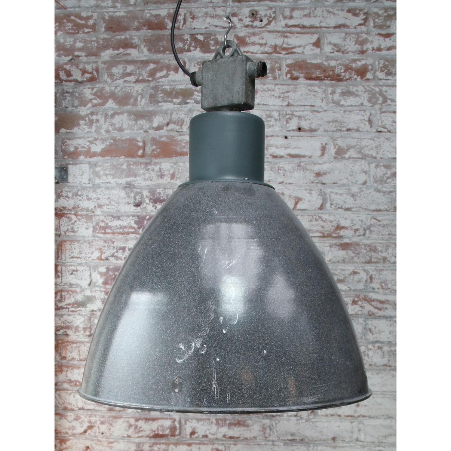 Large Gray Enamel Vintage Industrial Pendant Light For Sale 1