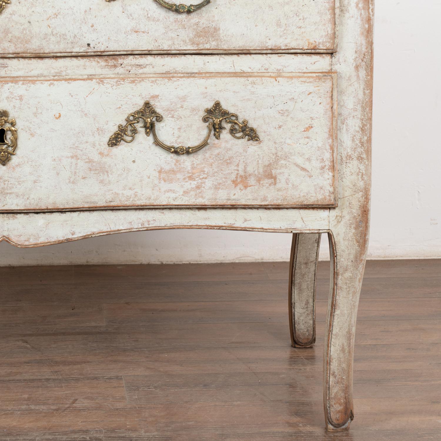 Large Gray Painted Commode, Italy circa 1800 For Sale 1
