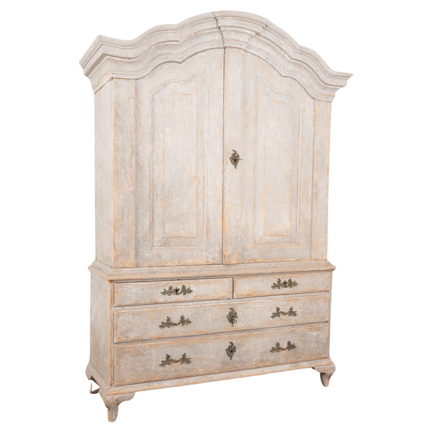 Large Gray Painted Pine Swedish Cabinet, circa 1770-1800