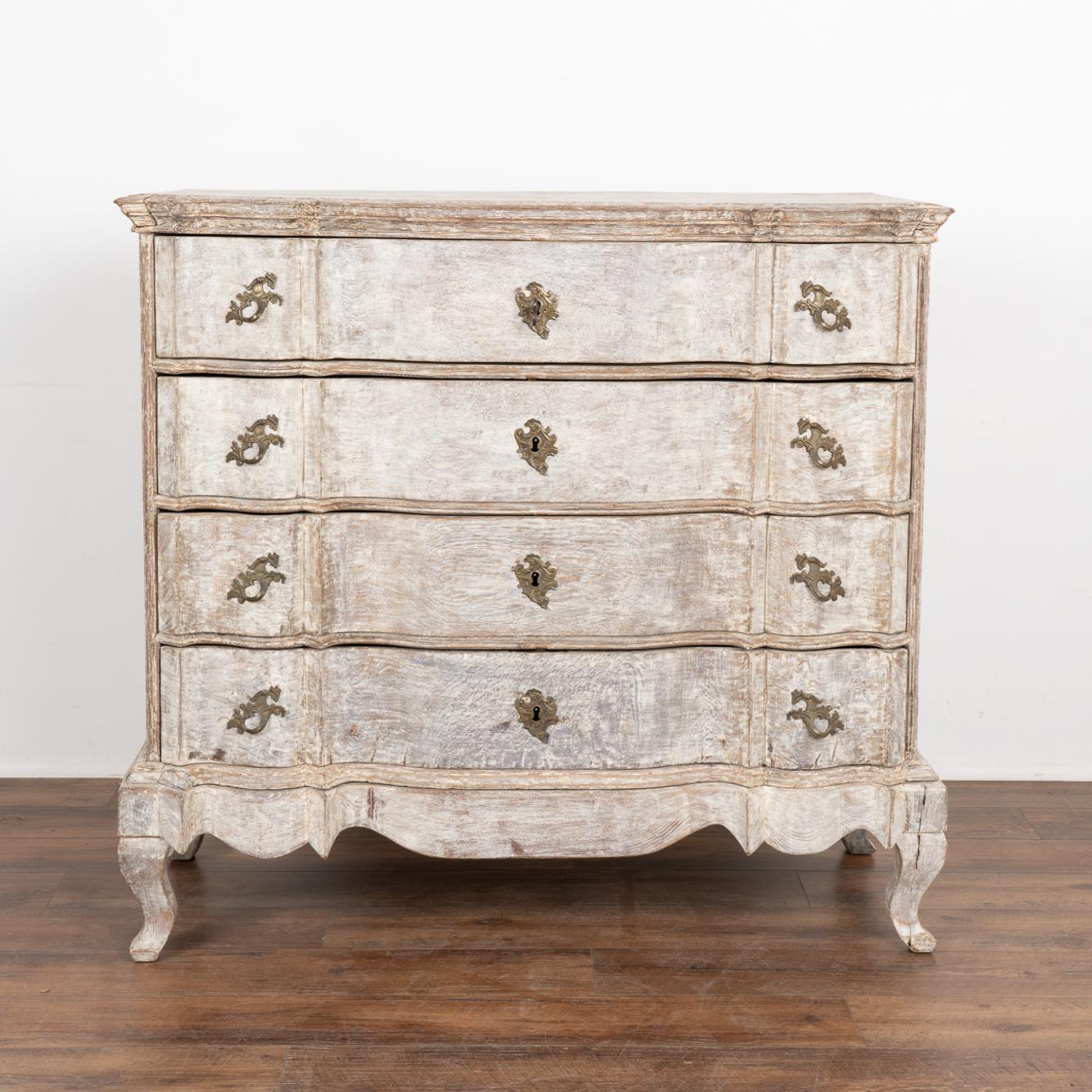 Large Gray Rococo Chest of Four Drawers, Sweden circa 1760-80 In Good Condition For Sale In Round Top, TX