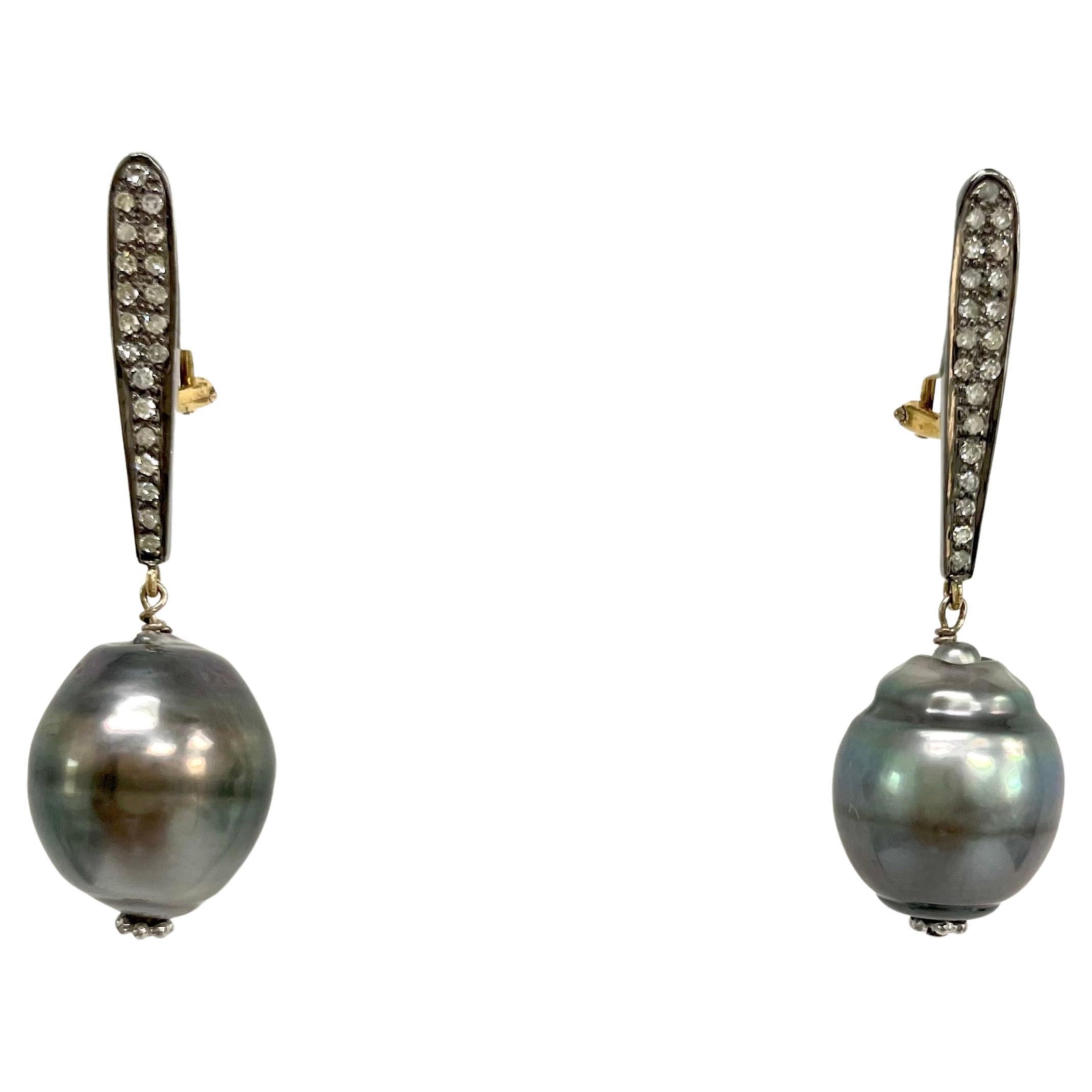 Large Gray Tahitian Pearl with Diamonds Earrings For Sale 3
