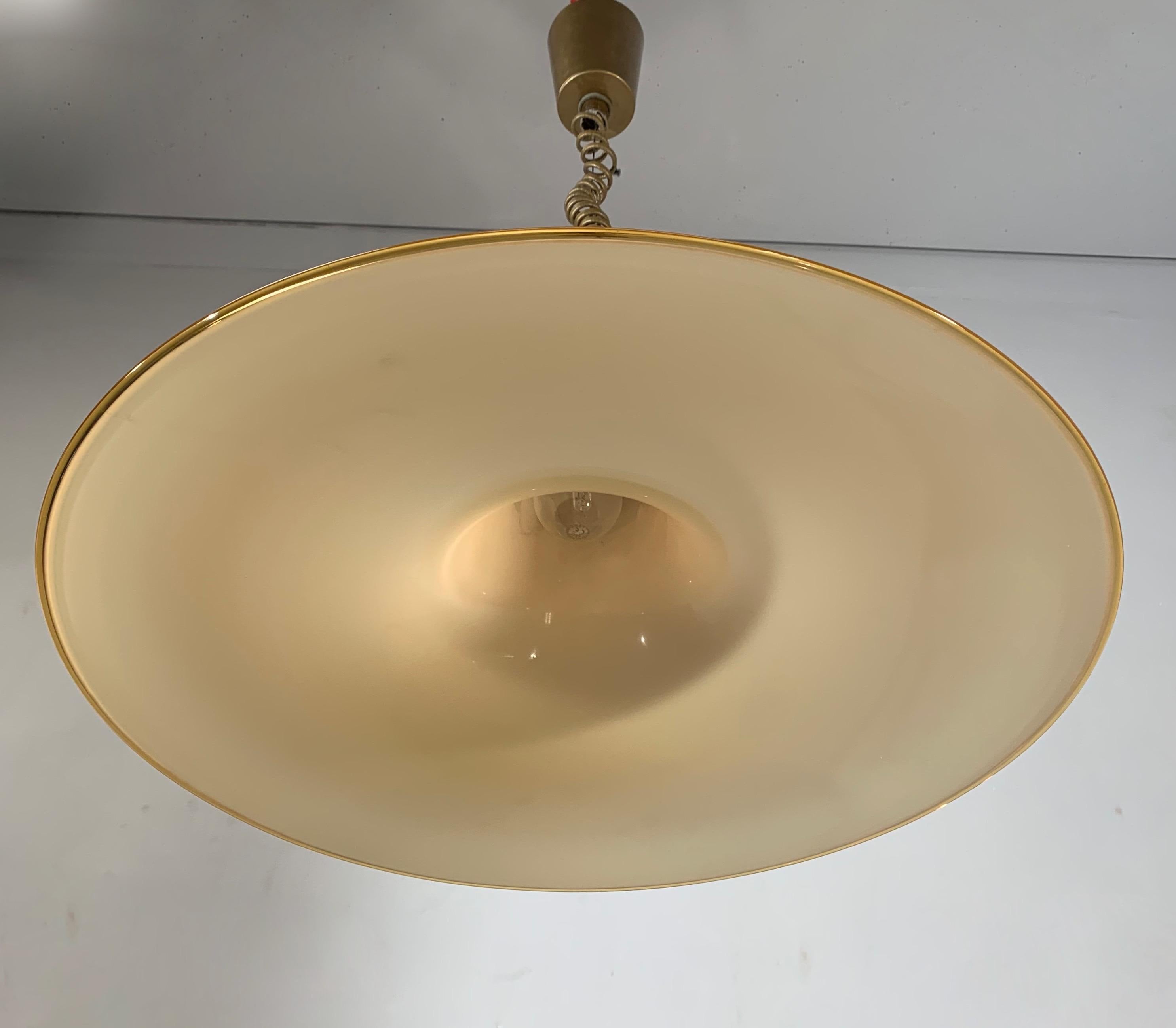 Hand-Crafted Large & Great Shape Venetian Murano Pendant Light of Mouthblown Glass by Seguso