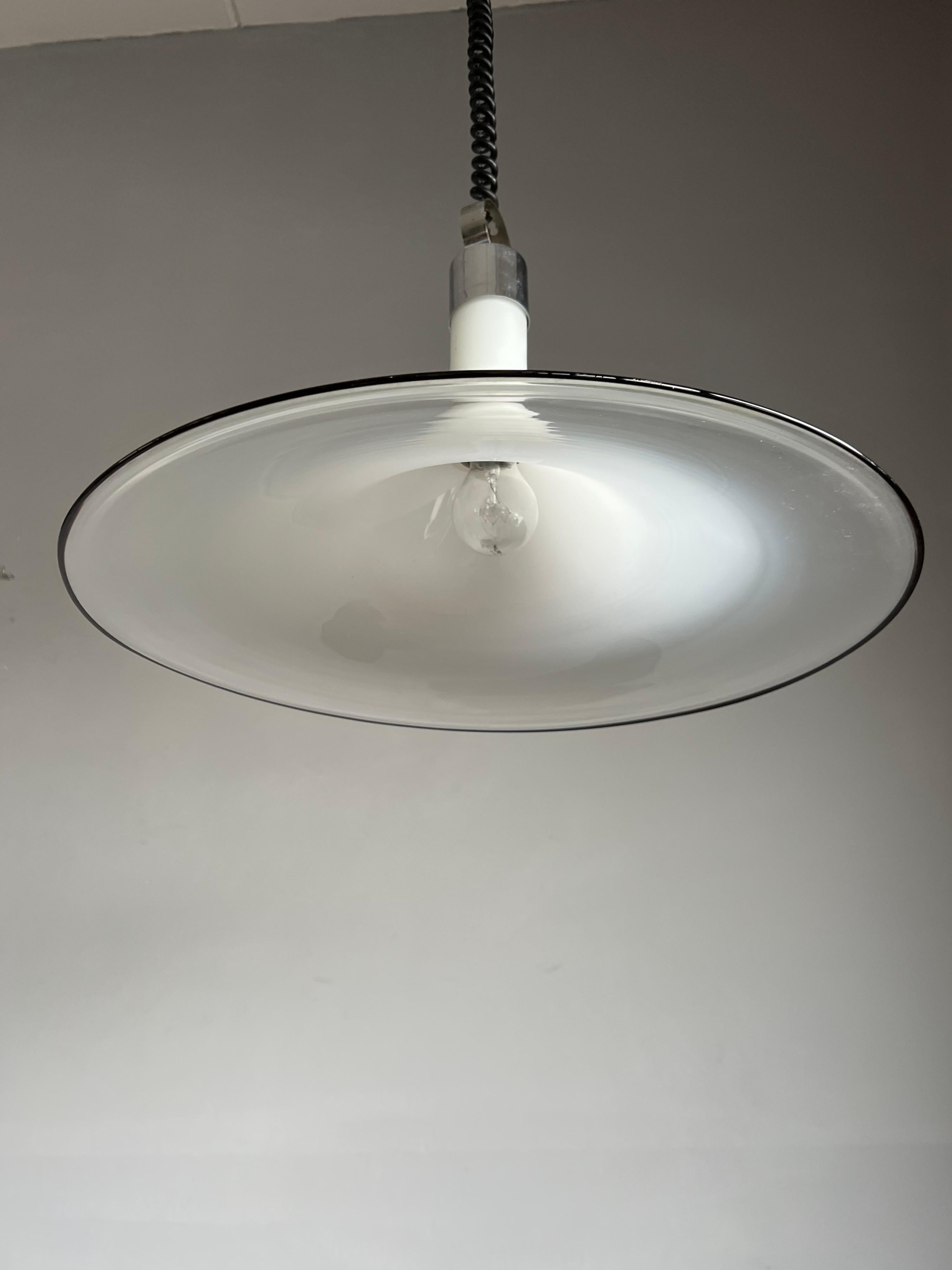 Grande et élégante lampe à suspension vénitienne en verre soufflé à la bouche de Murano par Seguso 1