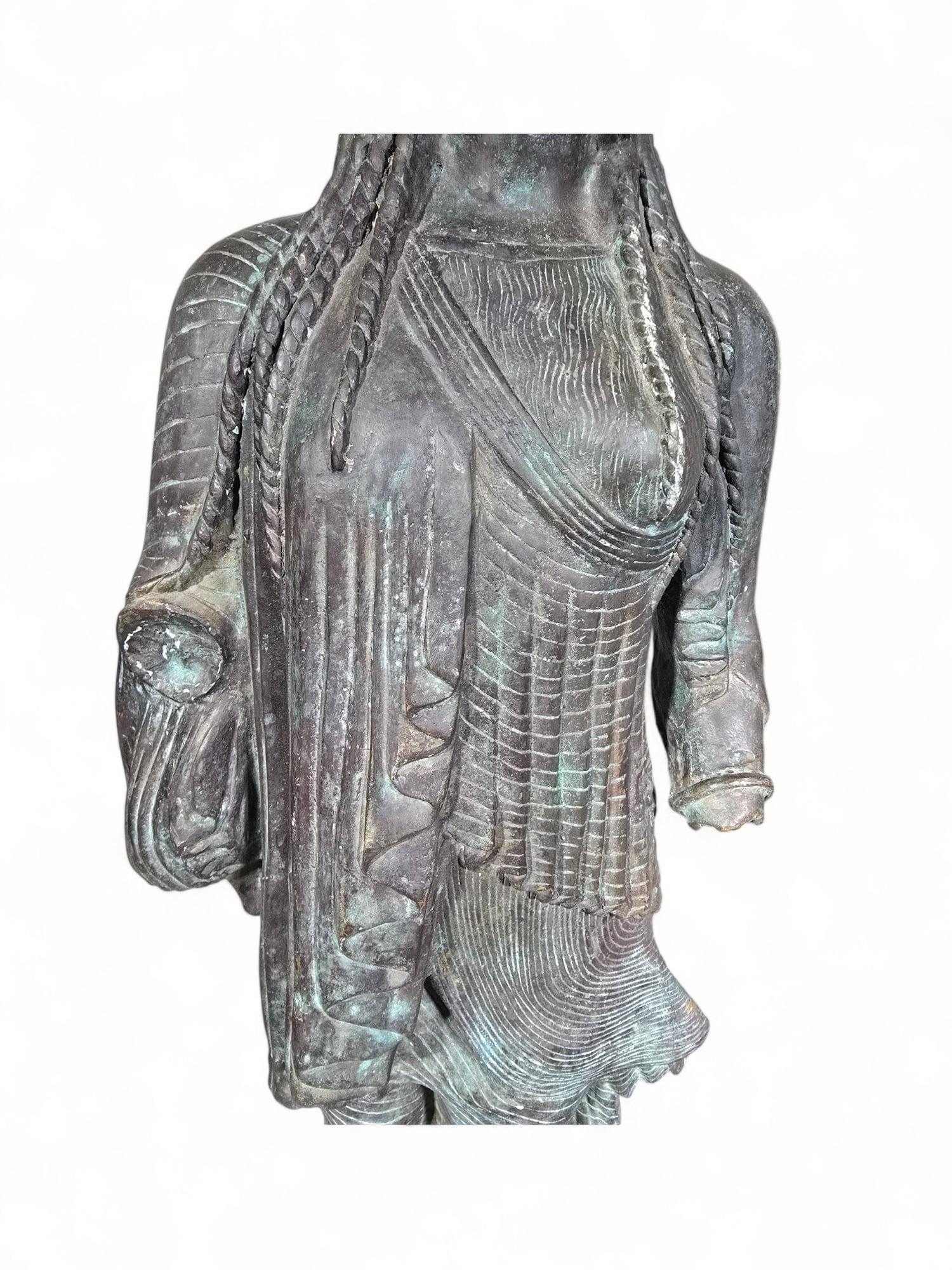 Large Greek bronze sculpture from the Achaean period  150 cm For Sale 1