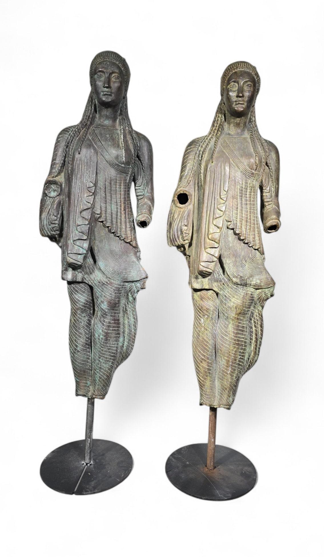 Large Greek bronze sculpture from the Achaean period  150 cm For Sale 4