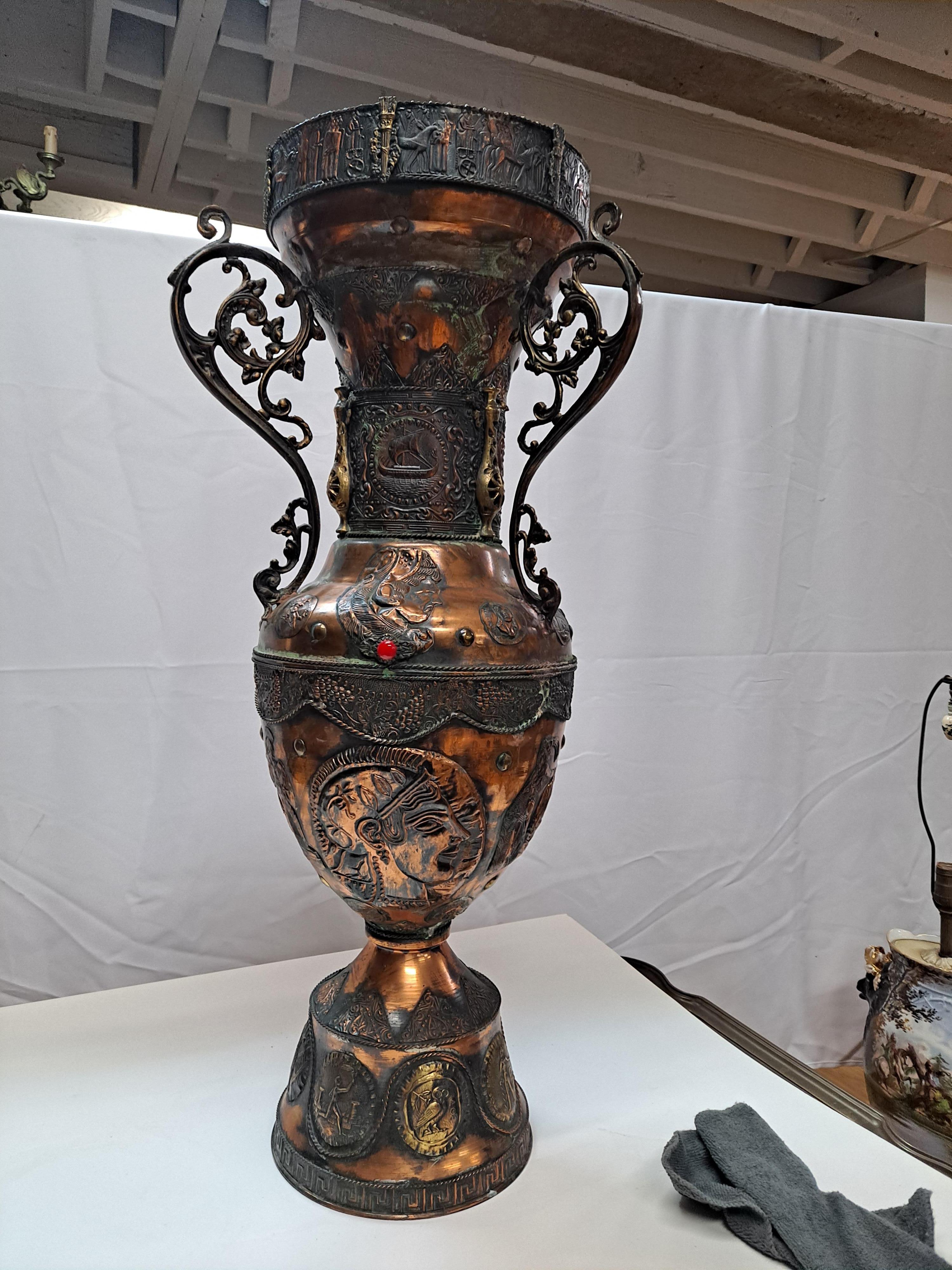 Large Greek Revival Copper Urn In Good Condition For Sale In San Francisco, CA