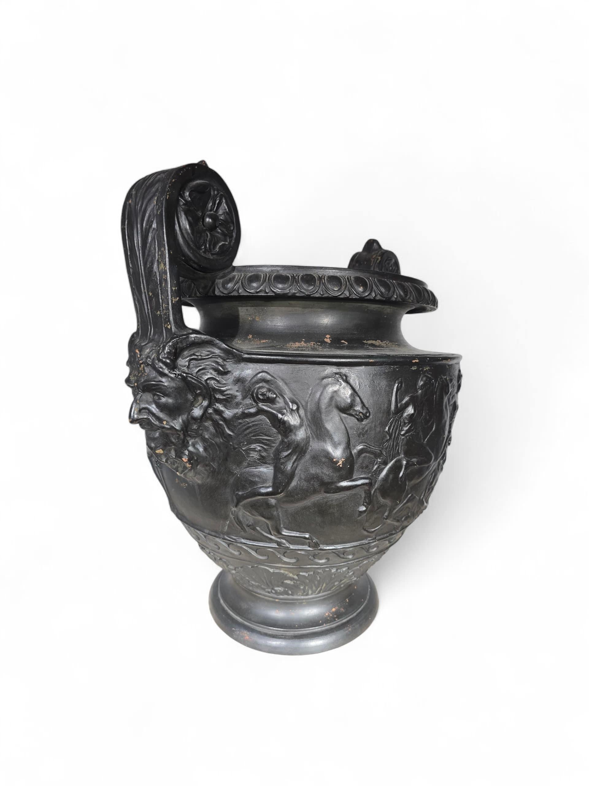 Große griechische Terrakotta-Vase, Neapel um 1900 im Angebot 2