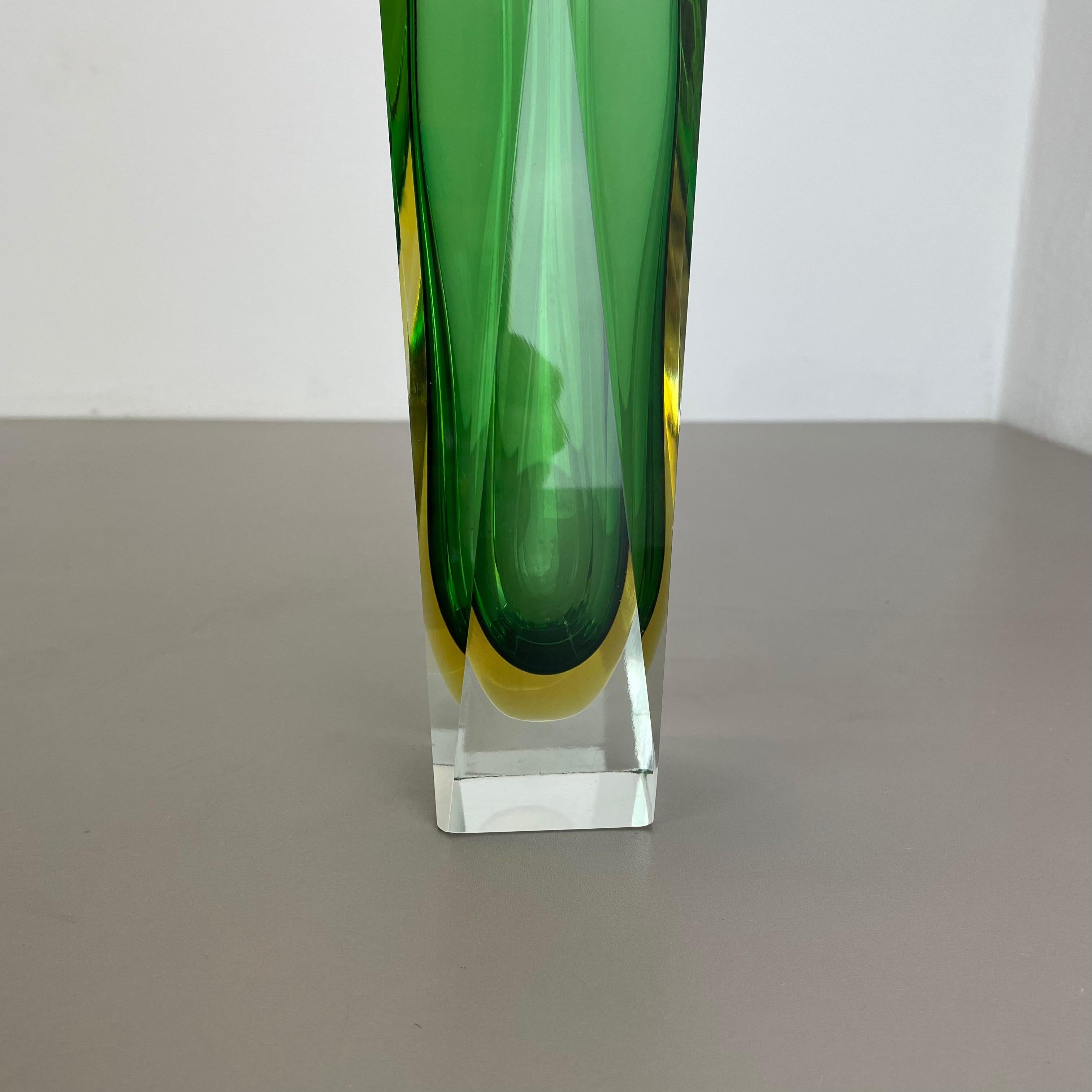 large Green 1, 1kg Murano Glass Sommerso Vase Flavio Poli Attr., Italy, 1970 For Sale 5