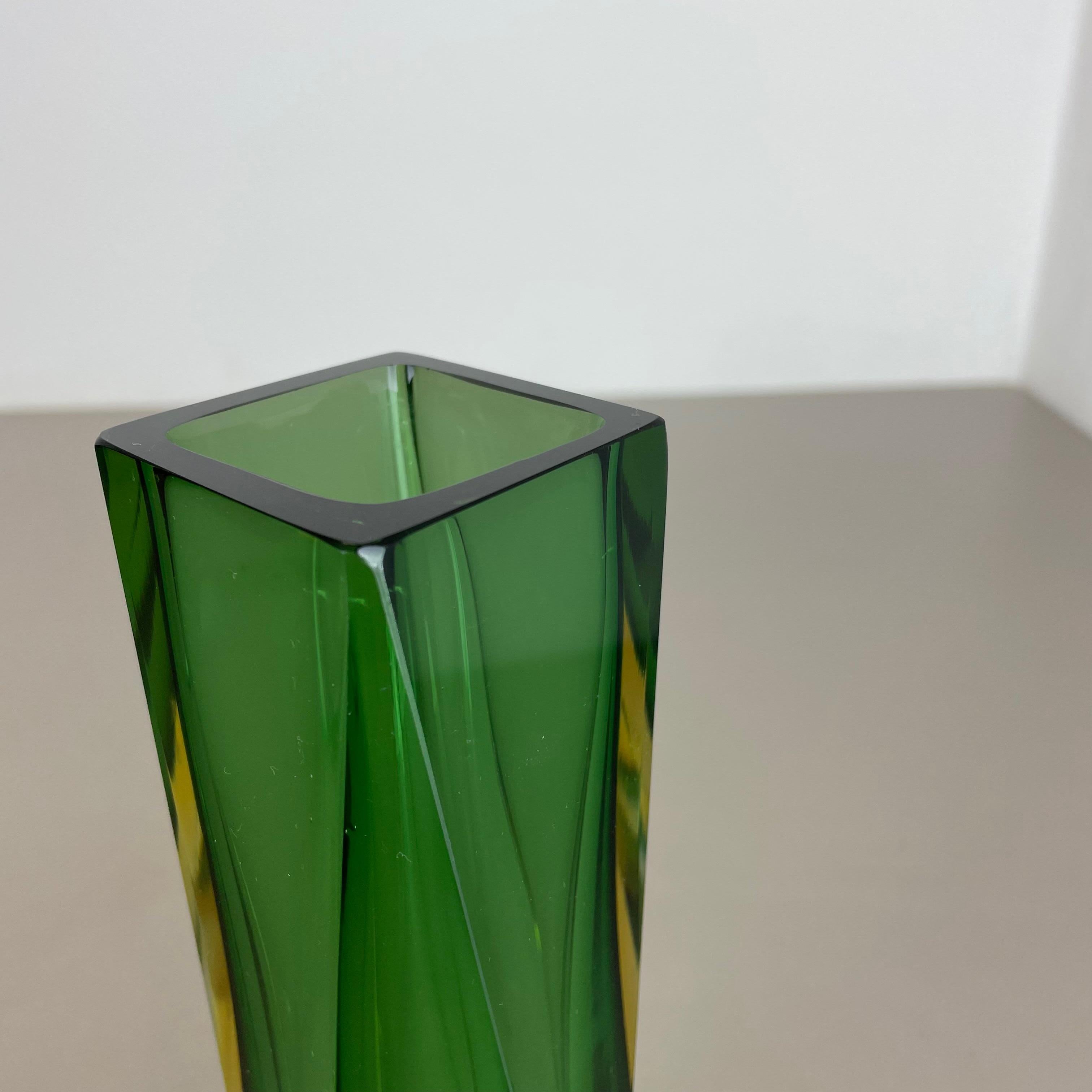 large Green 1, 1kg Murano Glass Sommerso Vase Flavio Poli Attr., Italy, 1970 For Sale 7