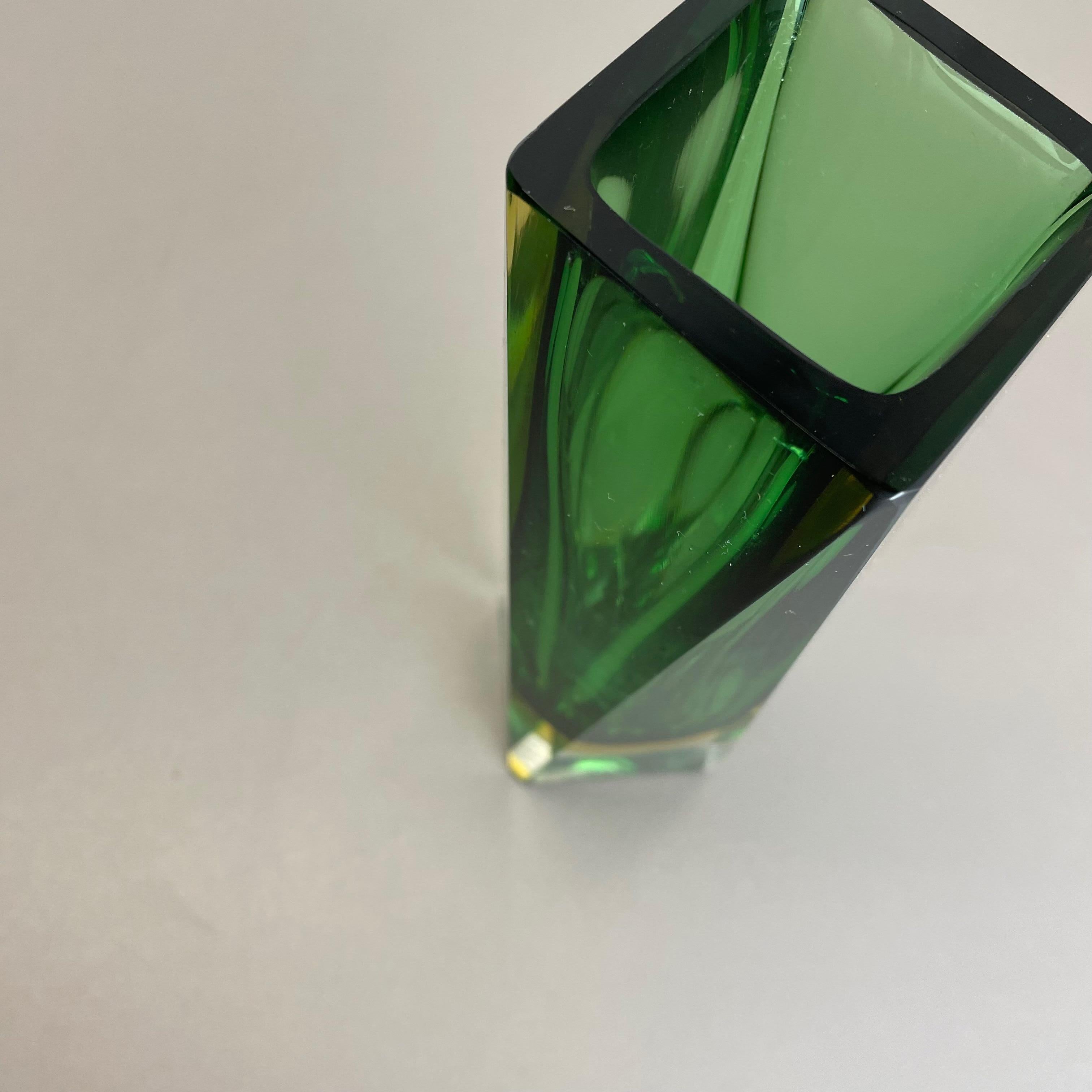 large Green 1, 1kg Murano Glass Sommerso Vase Flavio Poli Attr., Italy, 1970 For Sale 10
