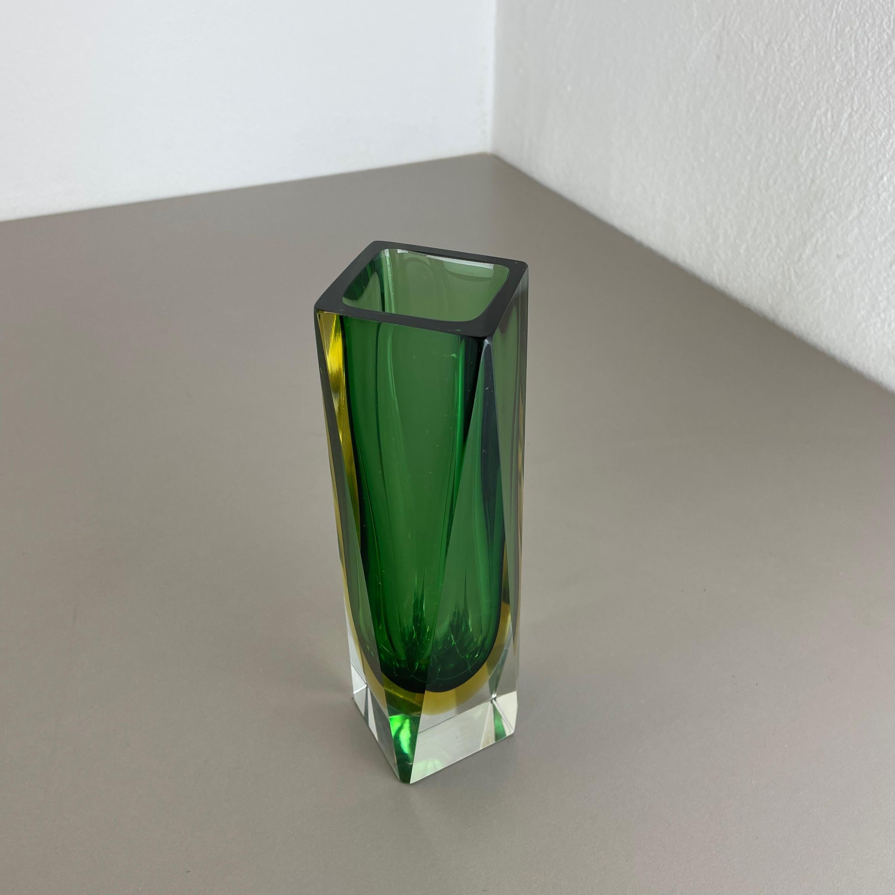 Italian large Green 1, 1kg Murano Glass Sommerso Vase Flavio Poli Attr., Italy, 1970 For Sale