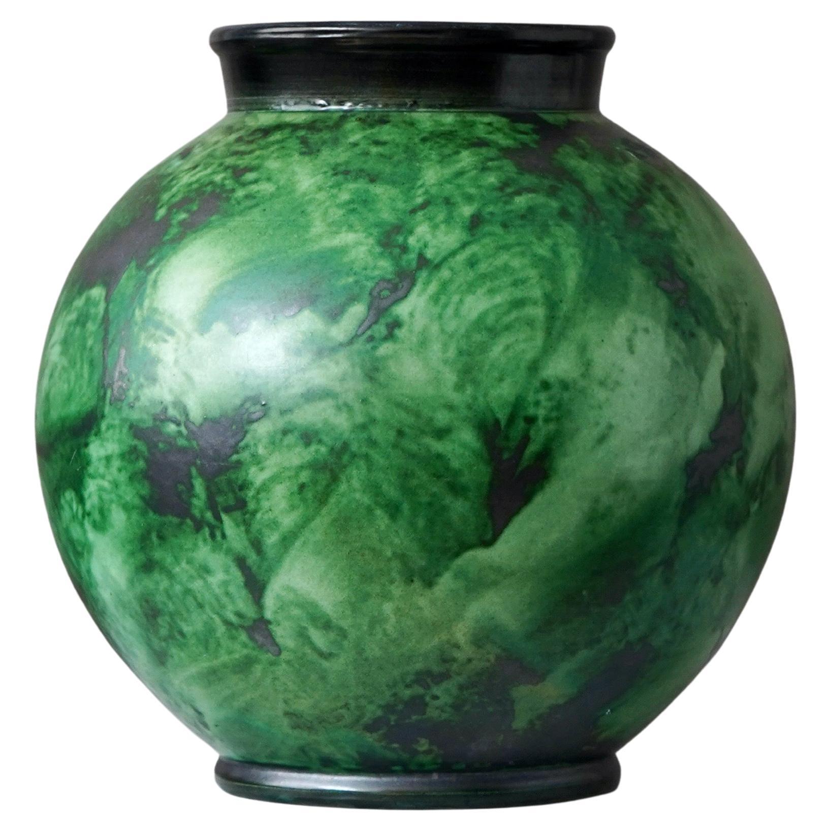 Grande vaso a globo Art Deco verde di Erik Mornils per Nittsjo, Svezia, 1930.