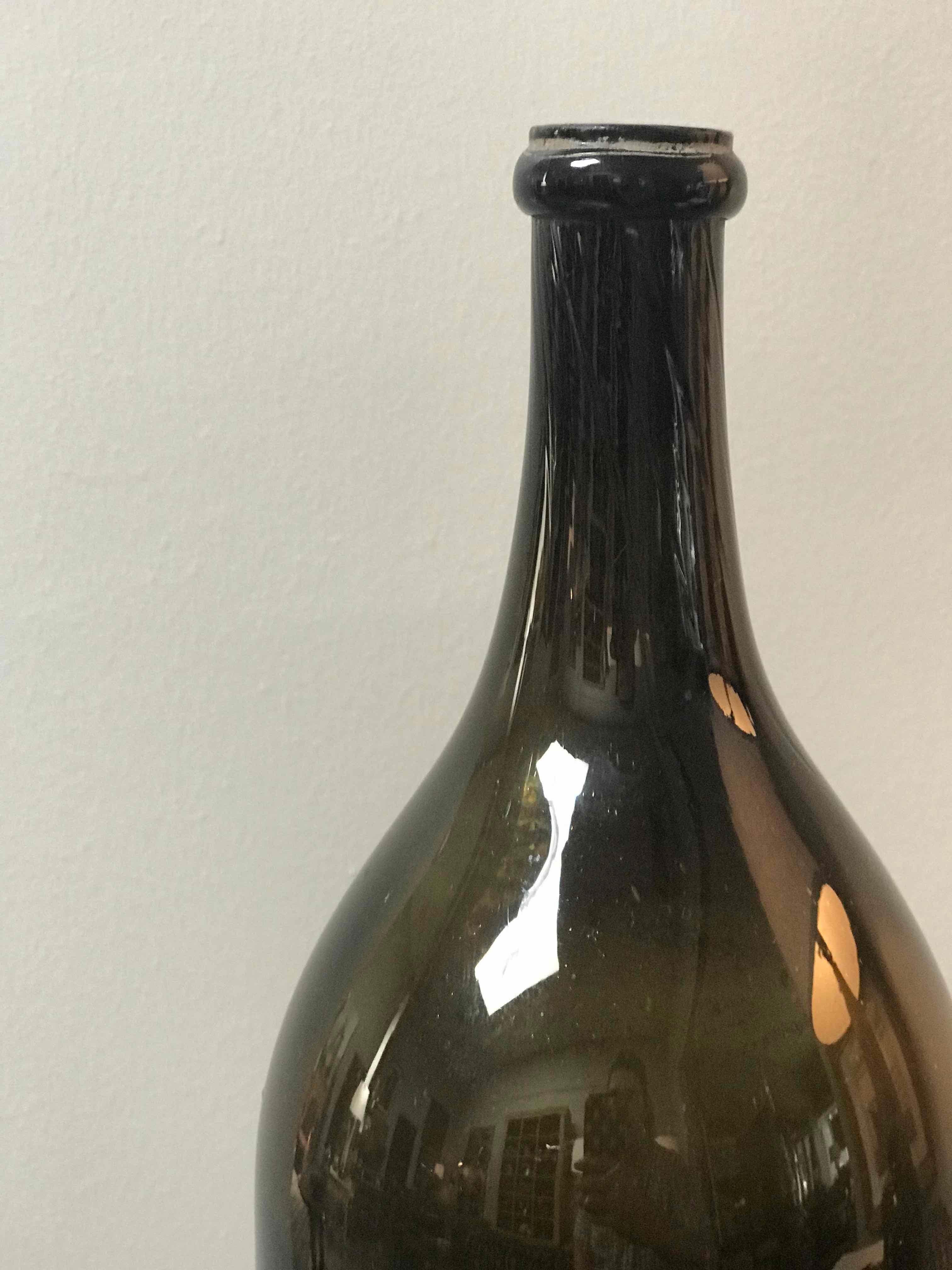 Large Green Blown Glass Bottle from Mid 19th Century France In Good Condition In Los Angeles, CA