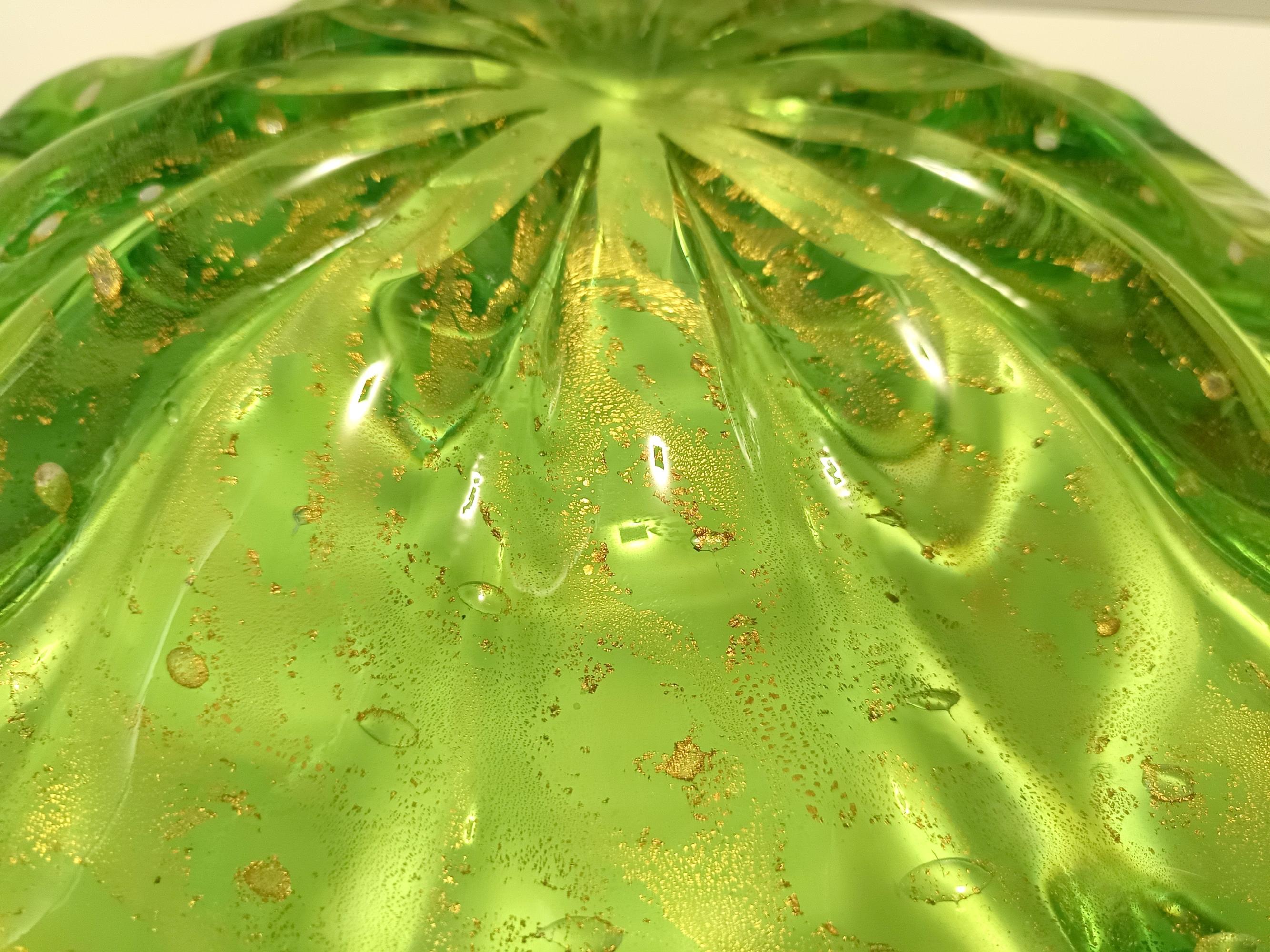 Große Schale oder Tafelaufsatz aus grünem Bullicante Murano-Glas mit Blattgold, Italien im Angebot 6