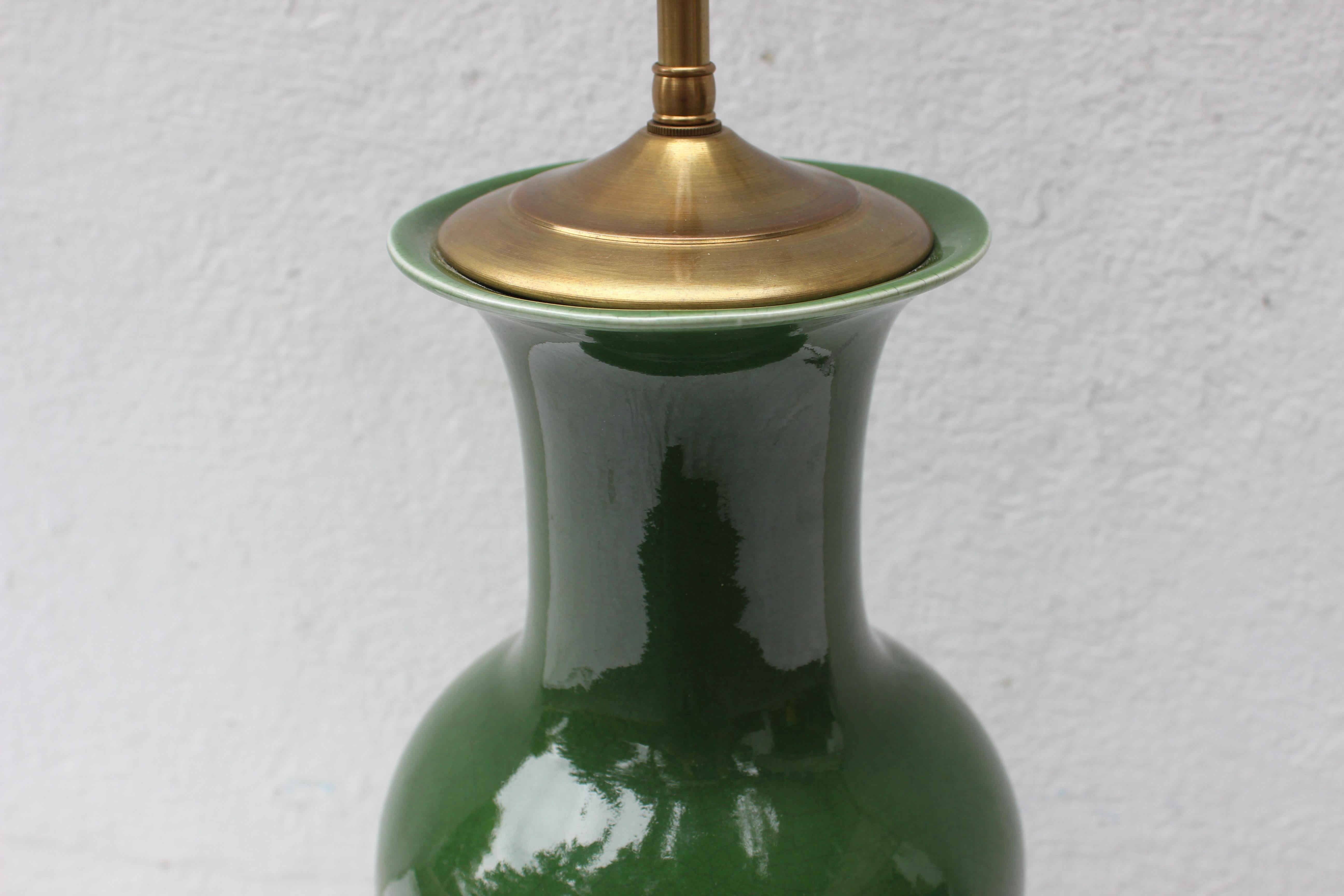 Céramique Grande lampe de bureau en céramique verte en vente