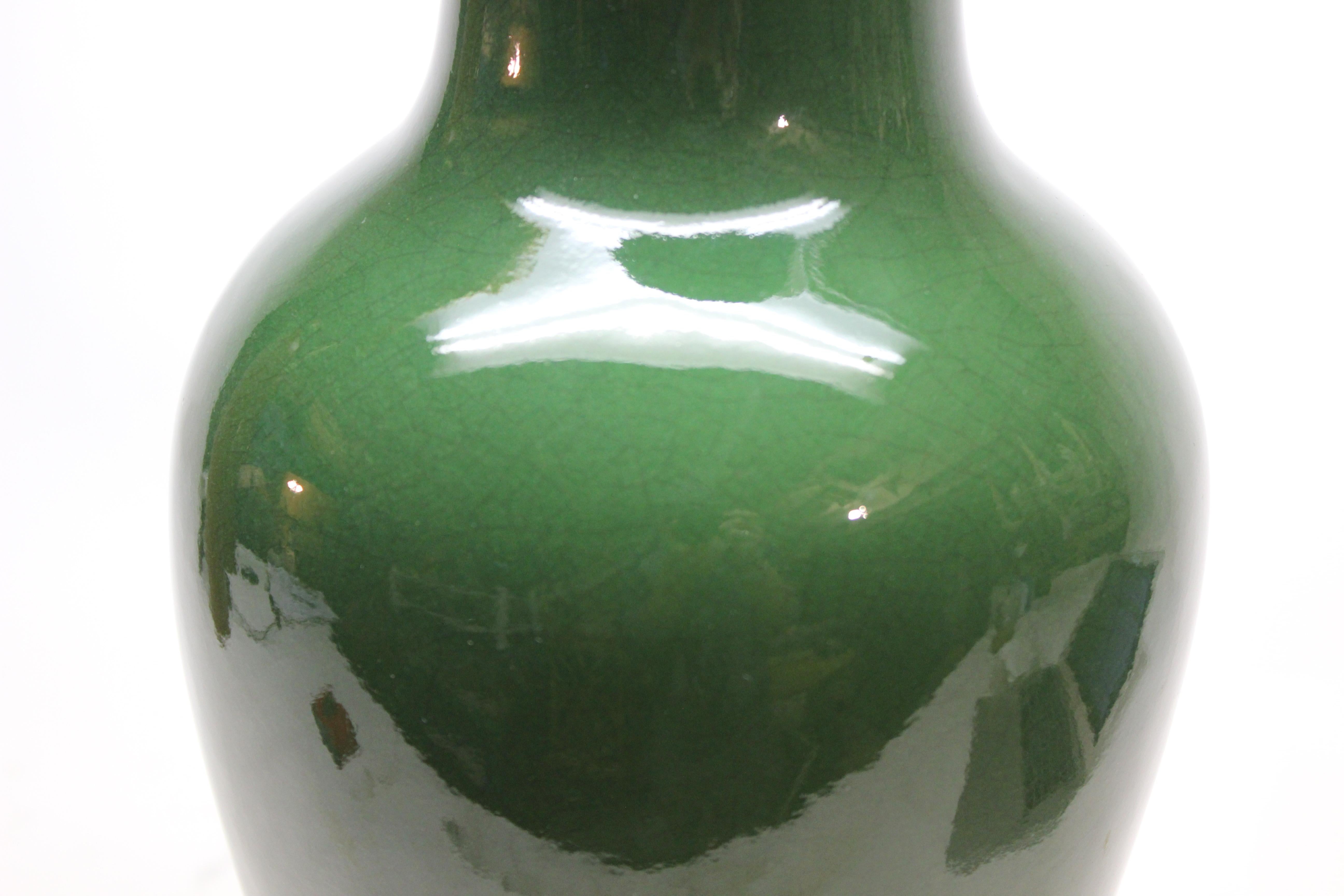Large Green Ceramic Table Lamp In Good Condition For Sale In East Hampton, NY