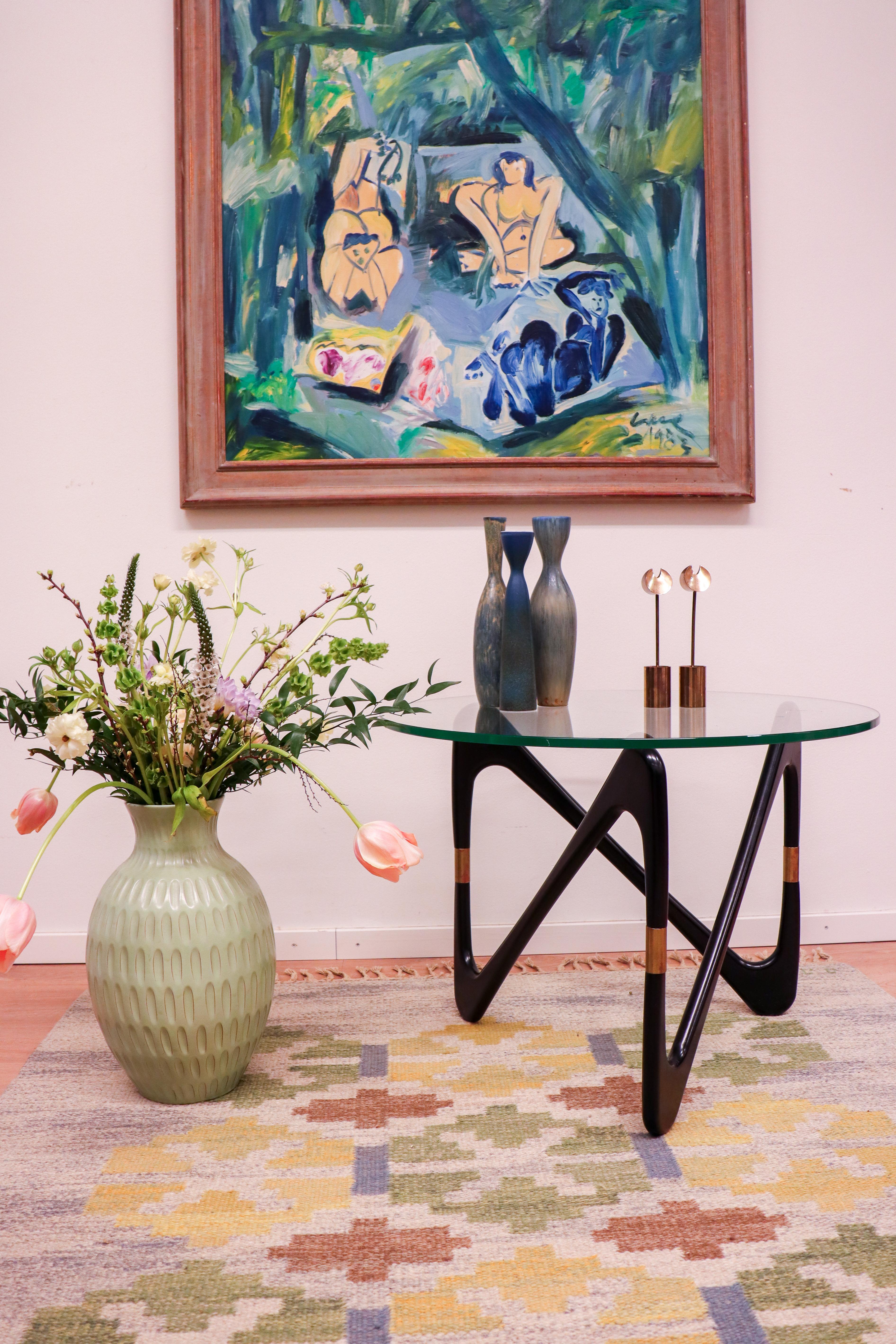 A lovely green floor vase designed by Anna-Lisa Thomson at Upsala Ekeby. The vase is 40.5 cm (16.2