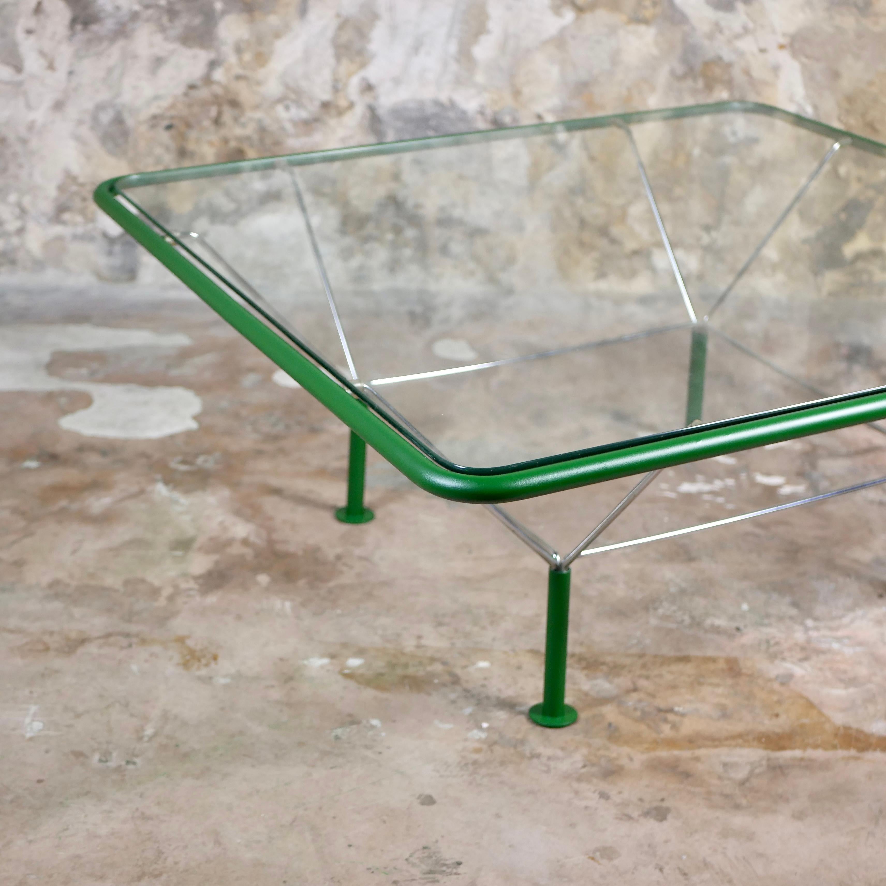 Large green coffee table by Niels Bendtsen, made in Denmark in the 1970s For Sale 3