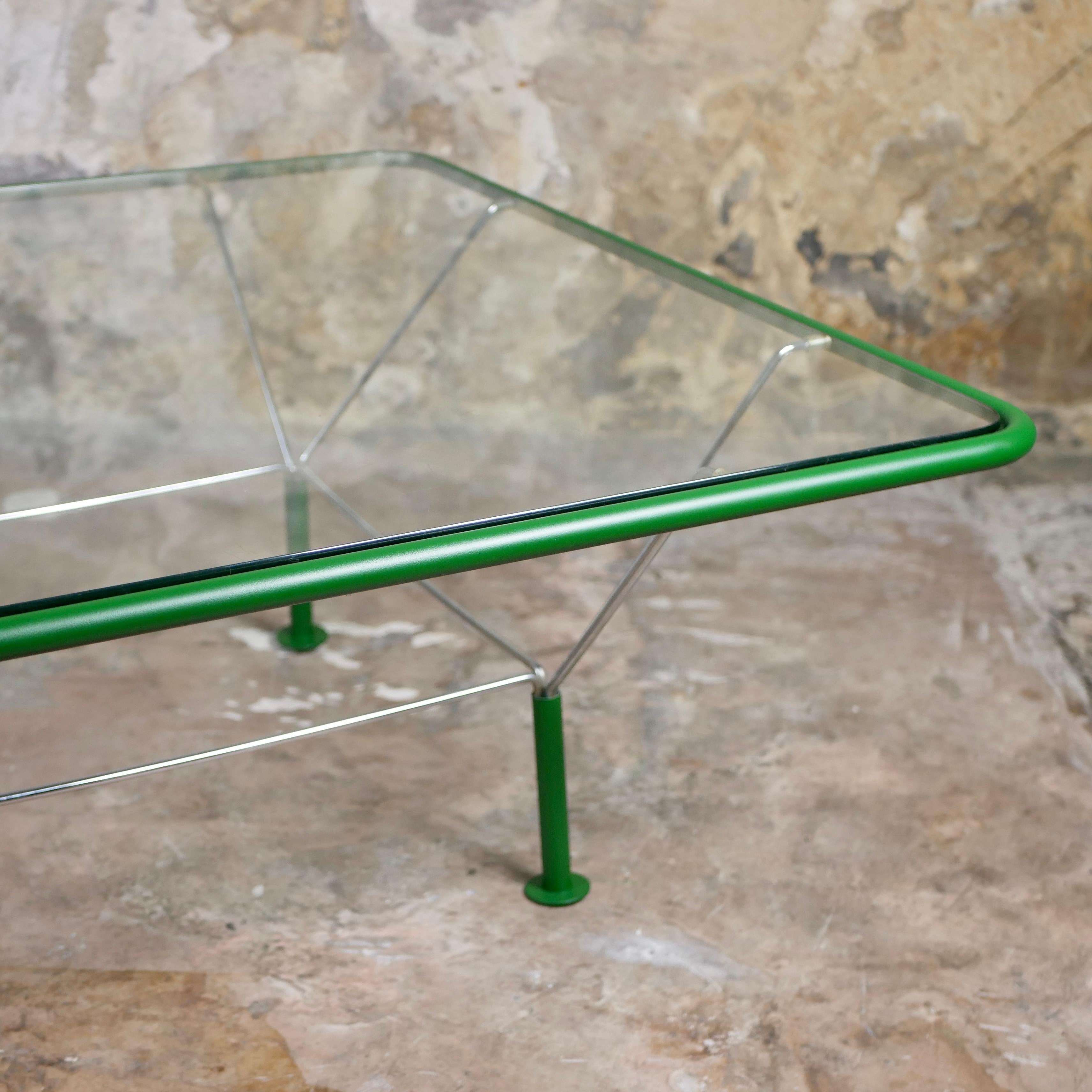 Large green coffee table by Niels Bendtsen, made in Denmark in the 1970s For Sale 4