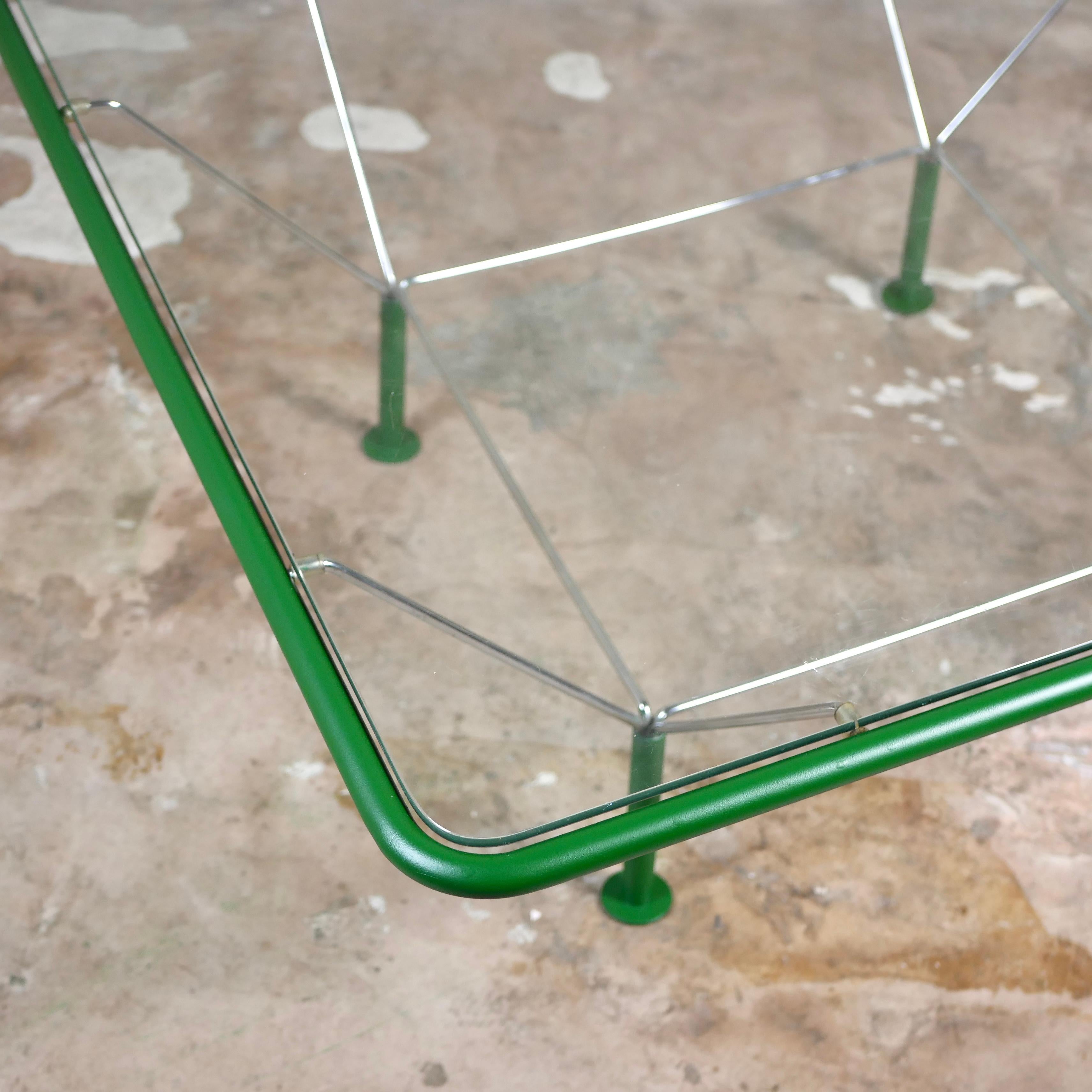 Large green coffee table by Niels Bendtsen, made in Denmark in the 1970s For Sale 6