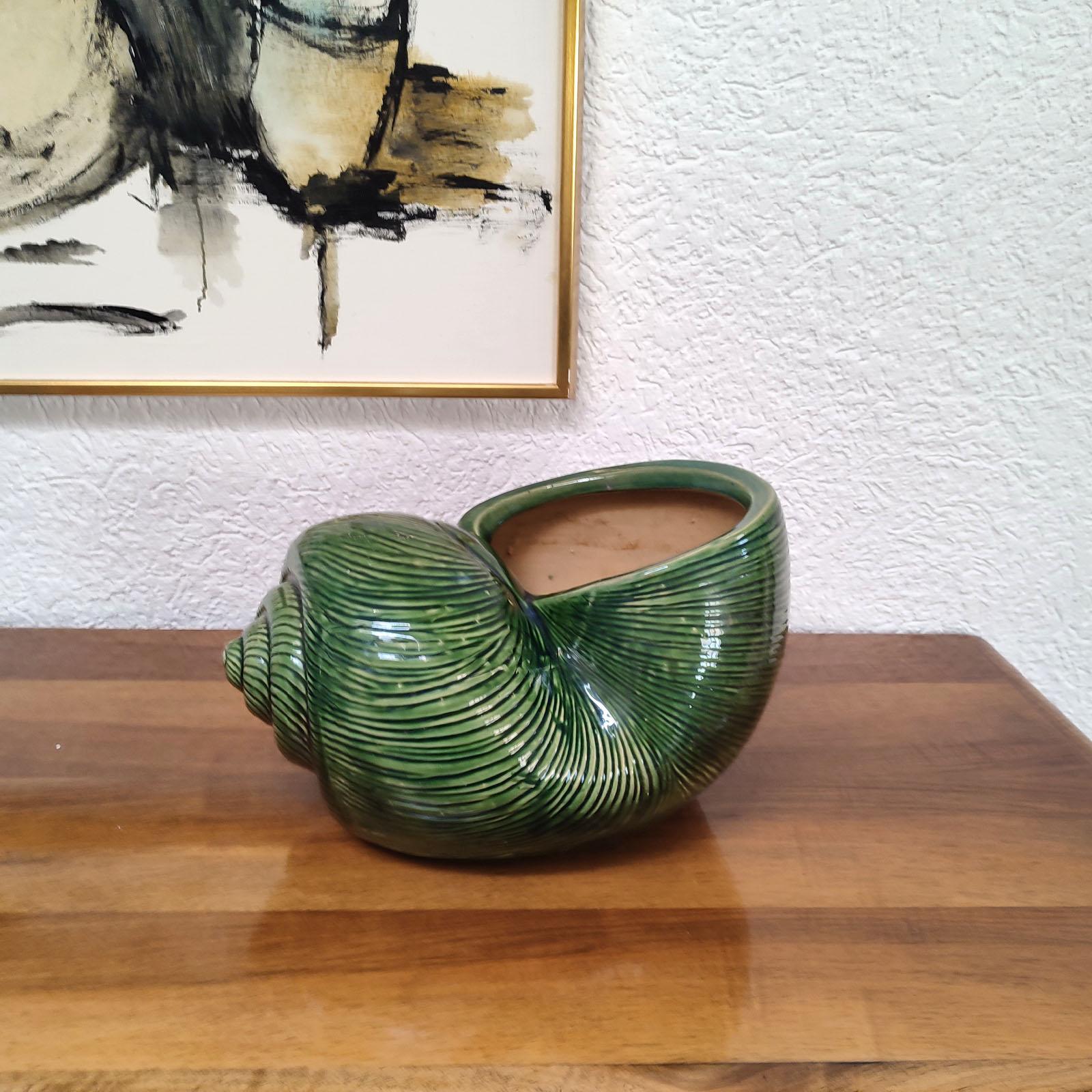 Large Green Coquille Snail Shell Ceramic Cachepot, Mid-Century In Good Condition In Bochum, NRW