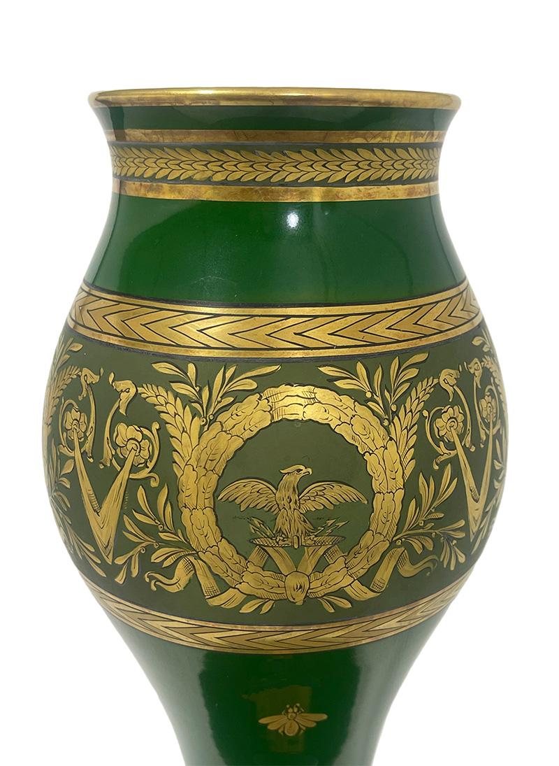 Large green Double-Gourd vase by Jaget and Pinon, France, 1901-1913

The factory in Tours was founded in 1901 by Jaget and Pinon and has been managed by Pinon and Heuzé since 1914. This Double-Gourd, raised on a foot Emporial glossy ceramic vase