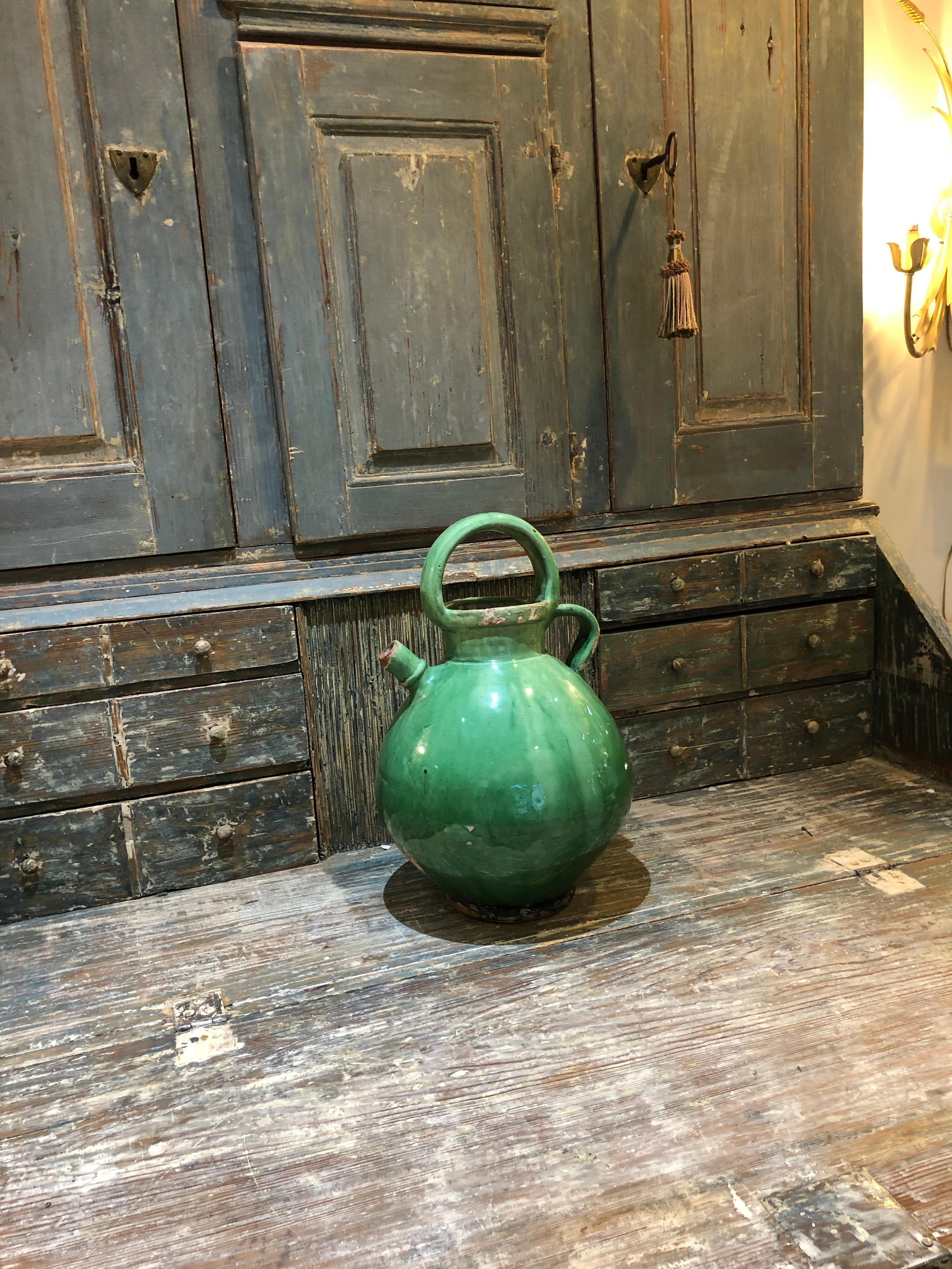 Large Green French Crockery Oil Vessel with handles In Fair Condition In Washington, DC