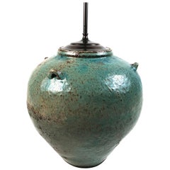 Grande lampe en poterie d'art émaillée verte