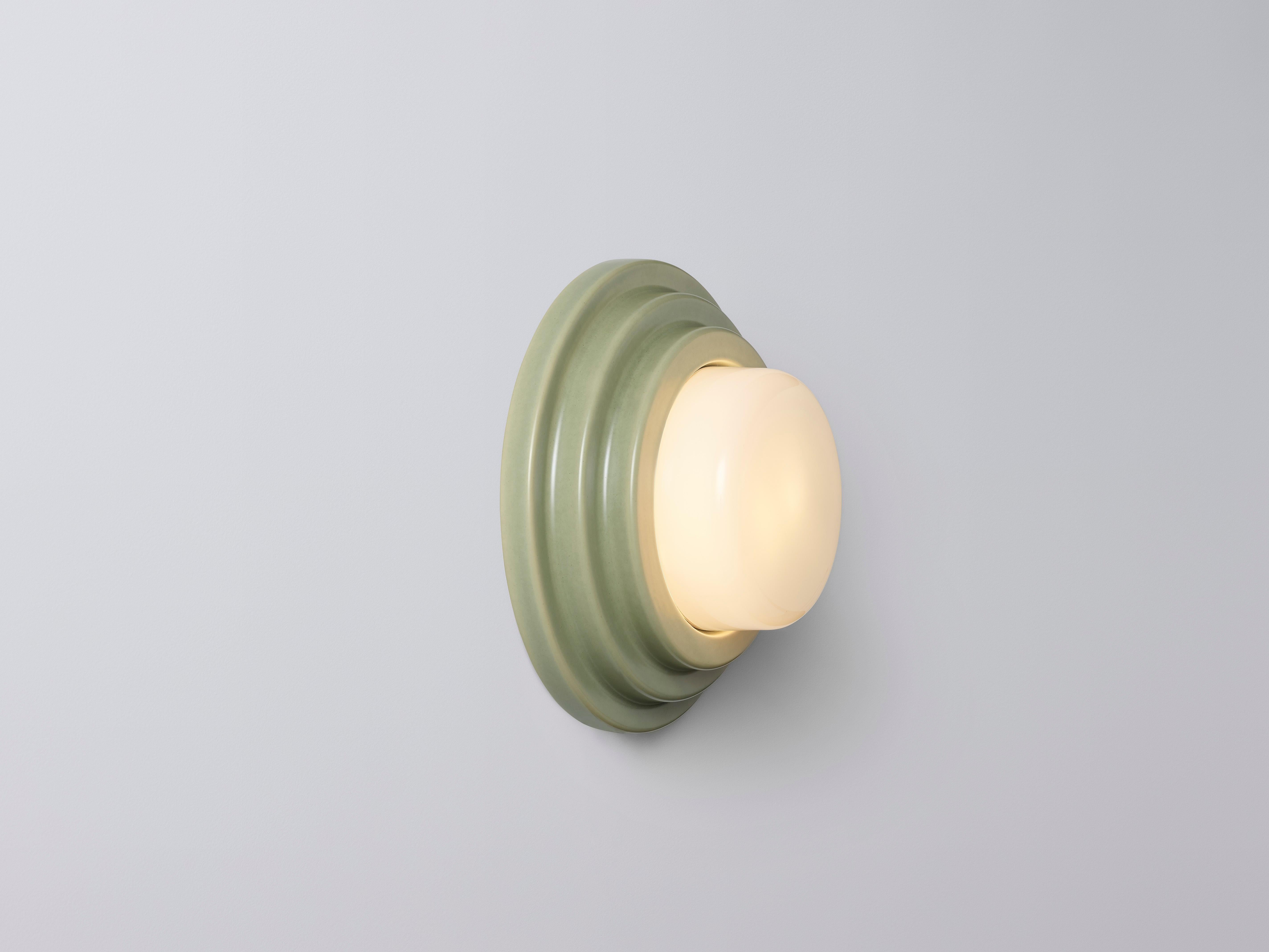 Large Green Honey Wall Sconce by Coco Flip In New Condition For Sale In Geneve, CH