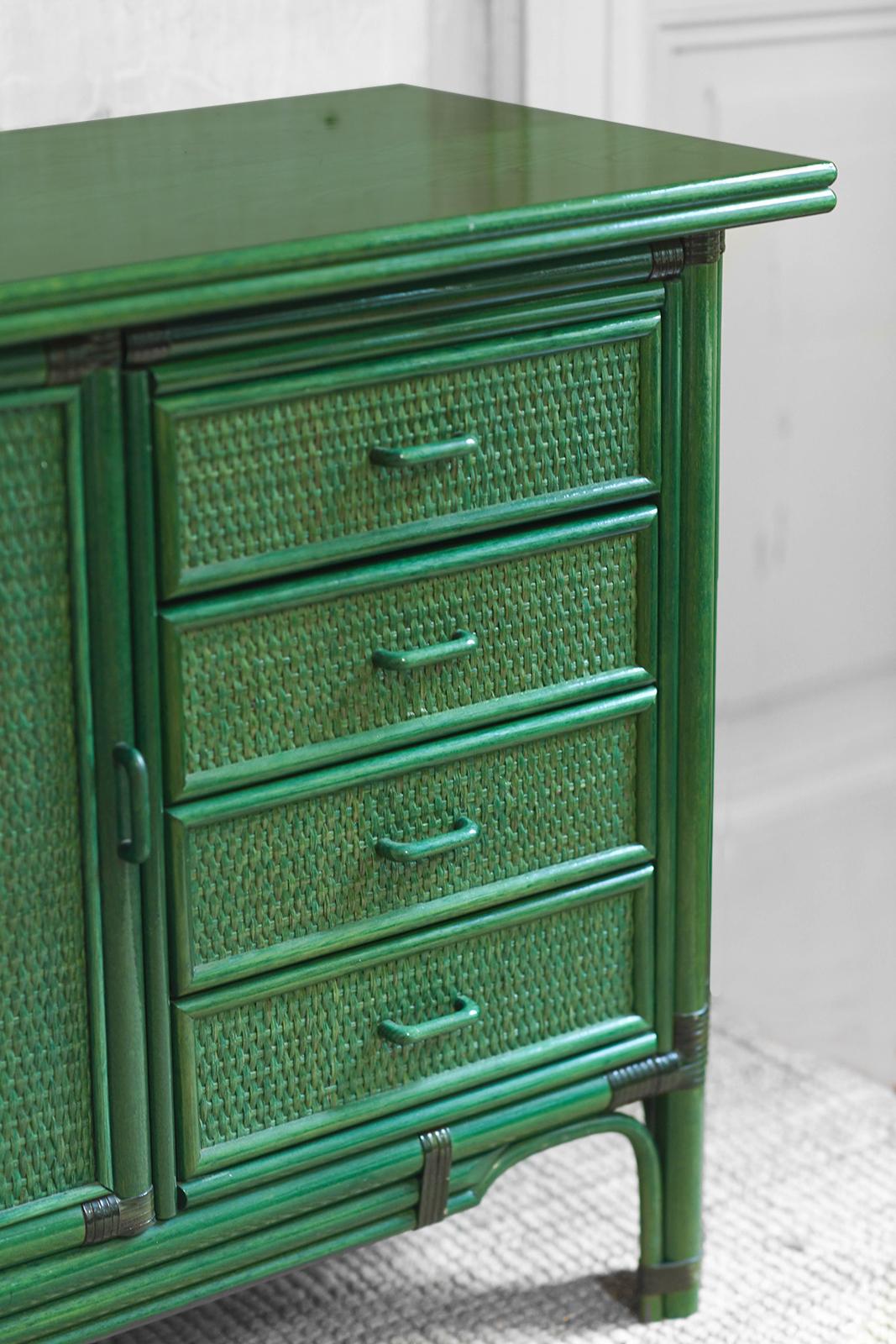 Large green lacquered sideboard, 1980s For Sale 1