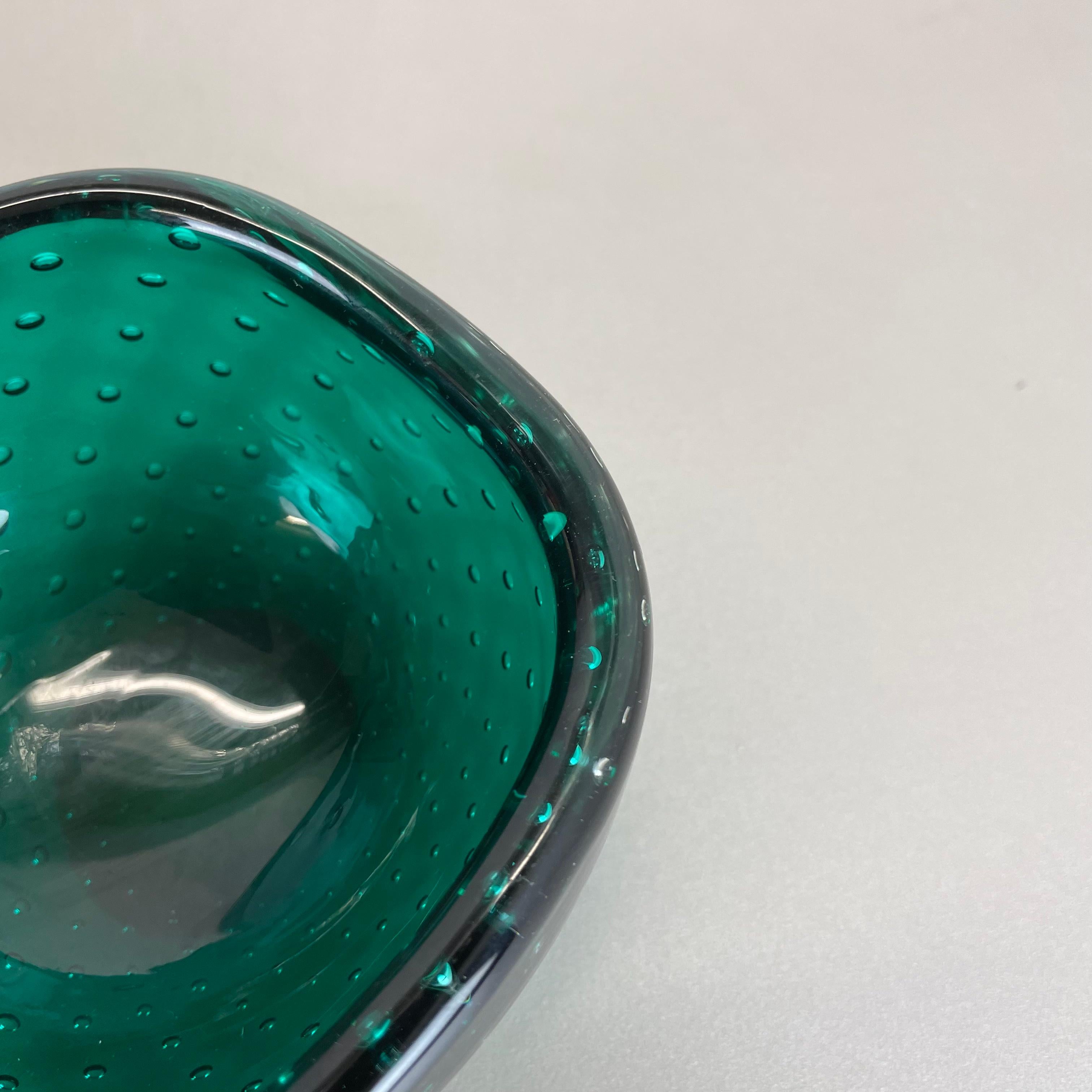 Large Green Murano Bubble Glass Bowl Element Shell Ashtray Murano, Italy, 1970s In Good Condition For Sale In Kirchlengern, DE