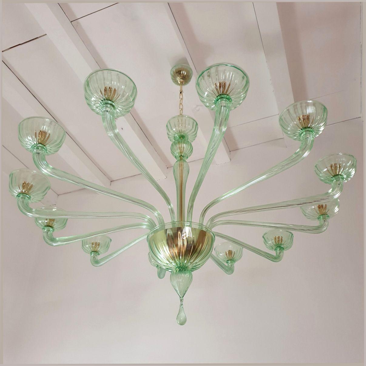 Mid-Century Modern Large green Murano glass chandelier, Mid Century For Sale