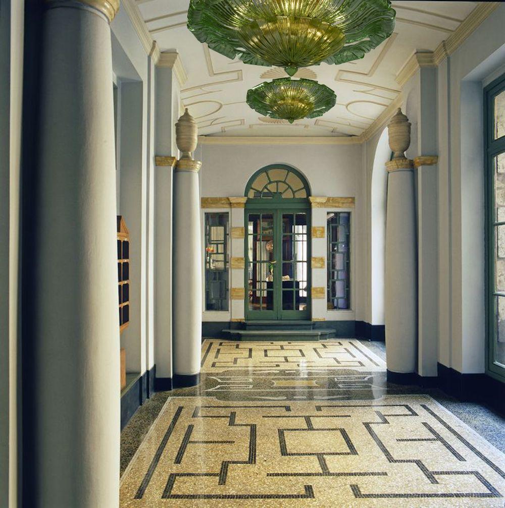 Moderno Grande lampada da soffitto o da incasso in vetro di Murano verde Leave in vendita