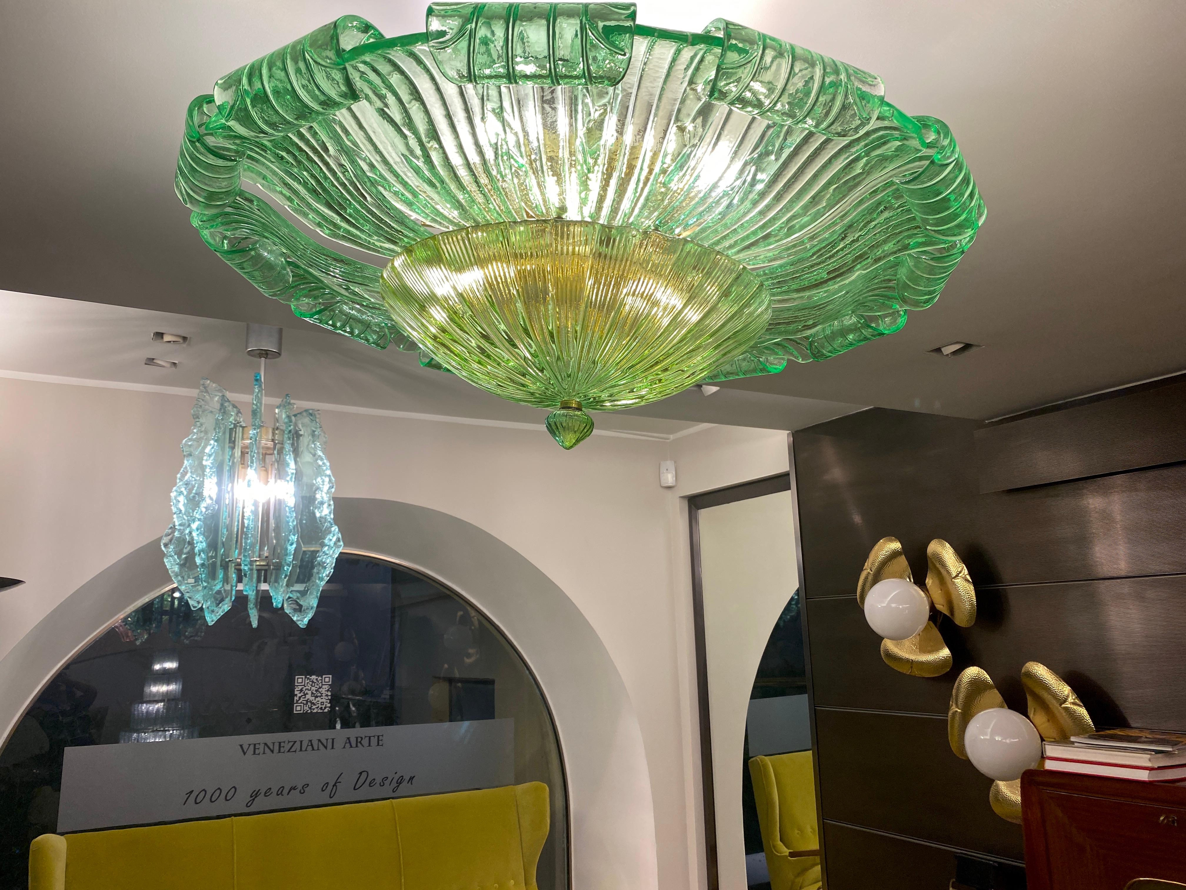 Lámpara de techo o empotrable grande de cristal de Murano verde Leave Italiano en venta