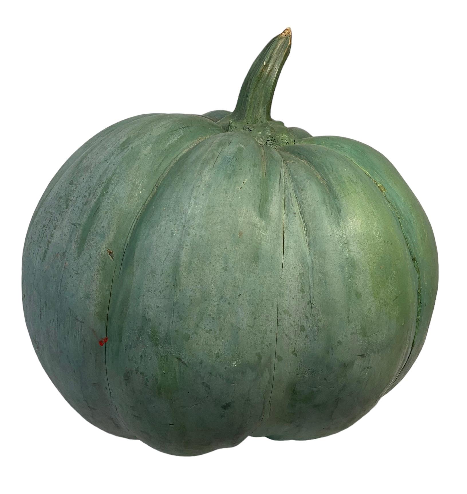 Altro Grande zucca patinata verde in legno in vendita