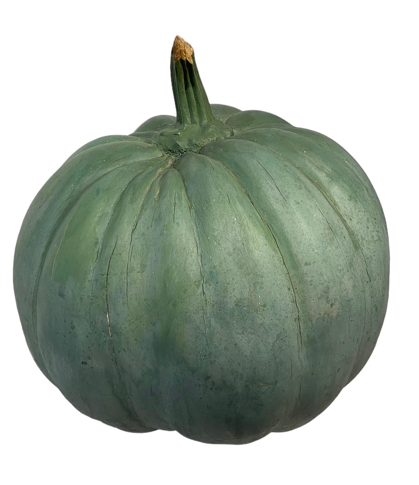 Large green patinated pumpkin in wood In Good Condition For Sale In 'S-HERTOGENBOSCH, NL